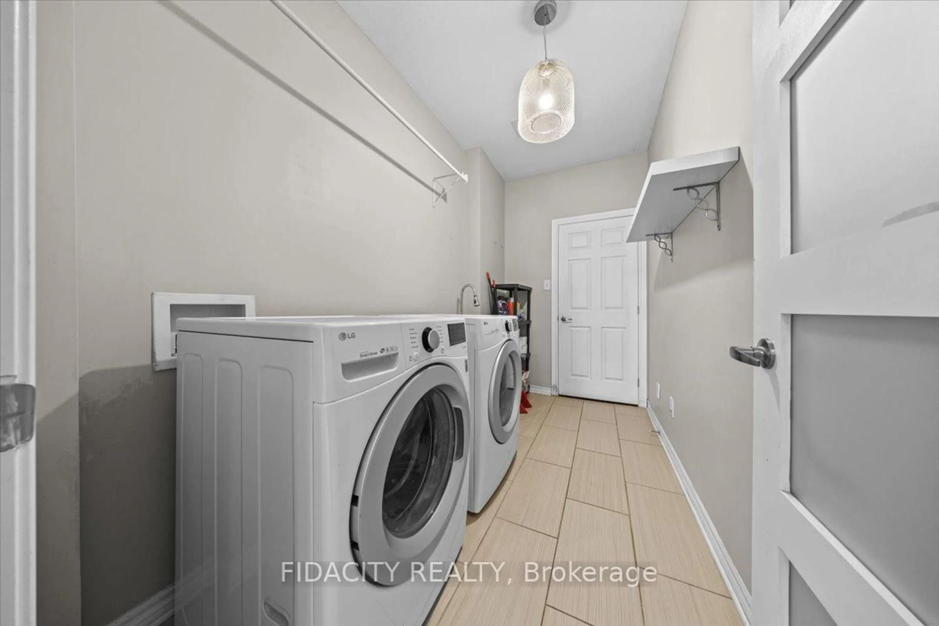 Laundry room for 2108 Madrid Ave, Ottawa Ontario K2J 0K4