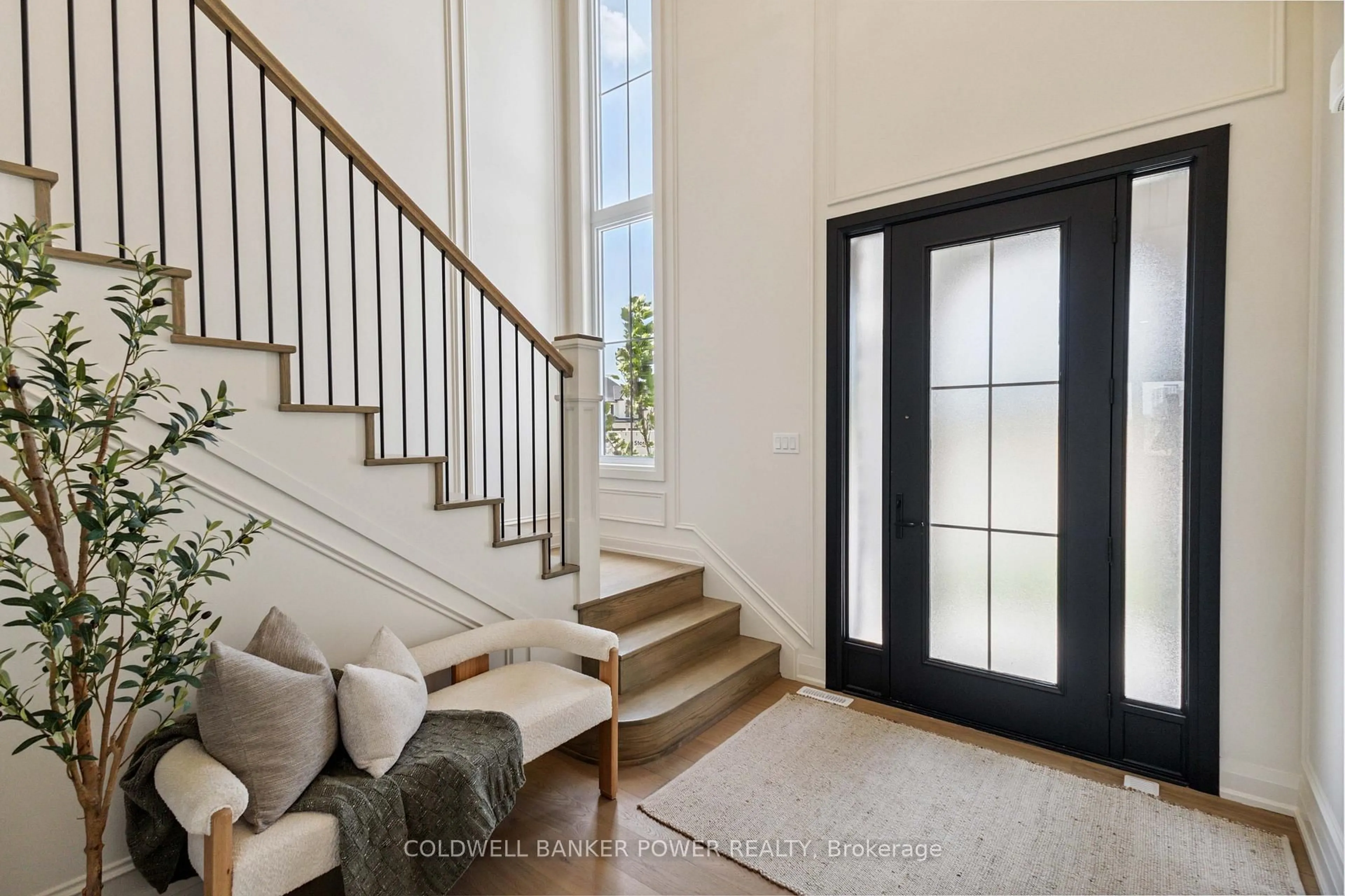 Indoor entryway for 3147 Gillespie Tr, London South Ontario N6P 0H3