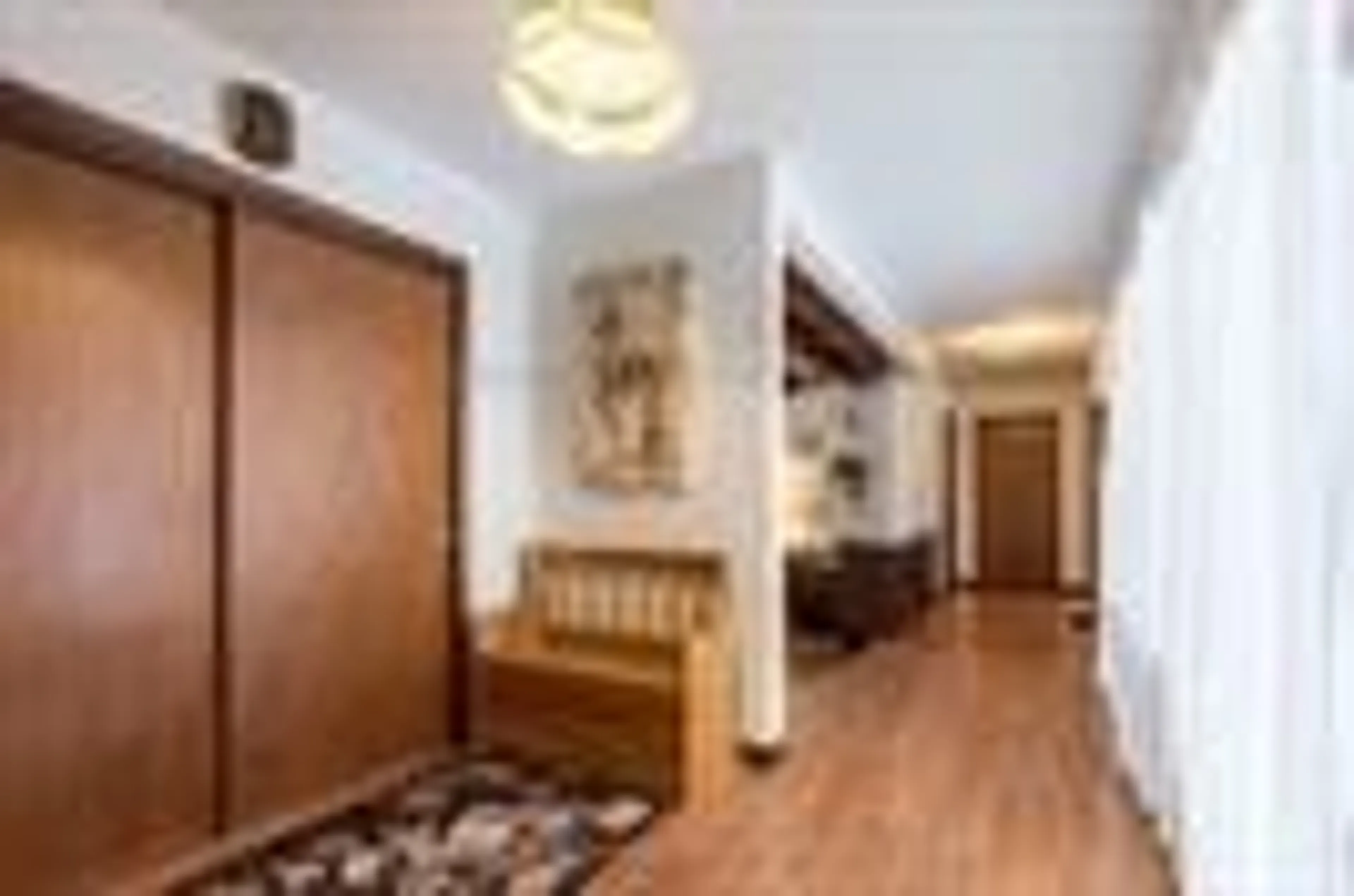 Indoor foyer for 14 Parkview Hts, Quinte West Ontario K8V 5L7