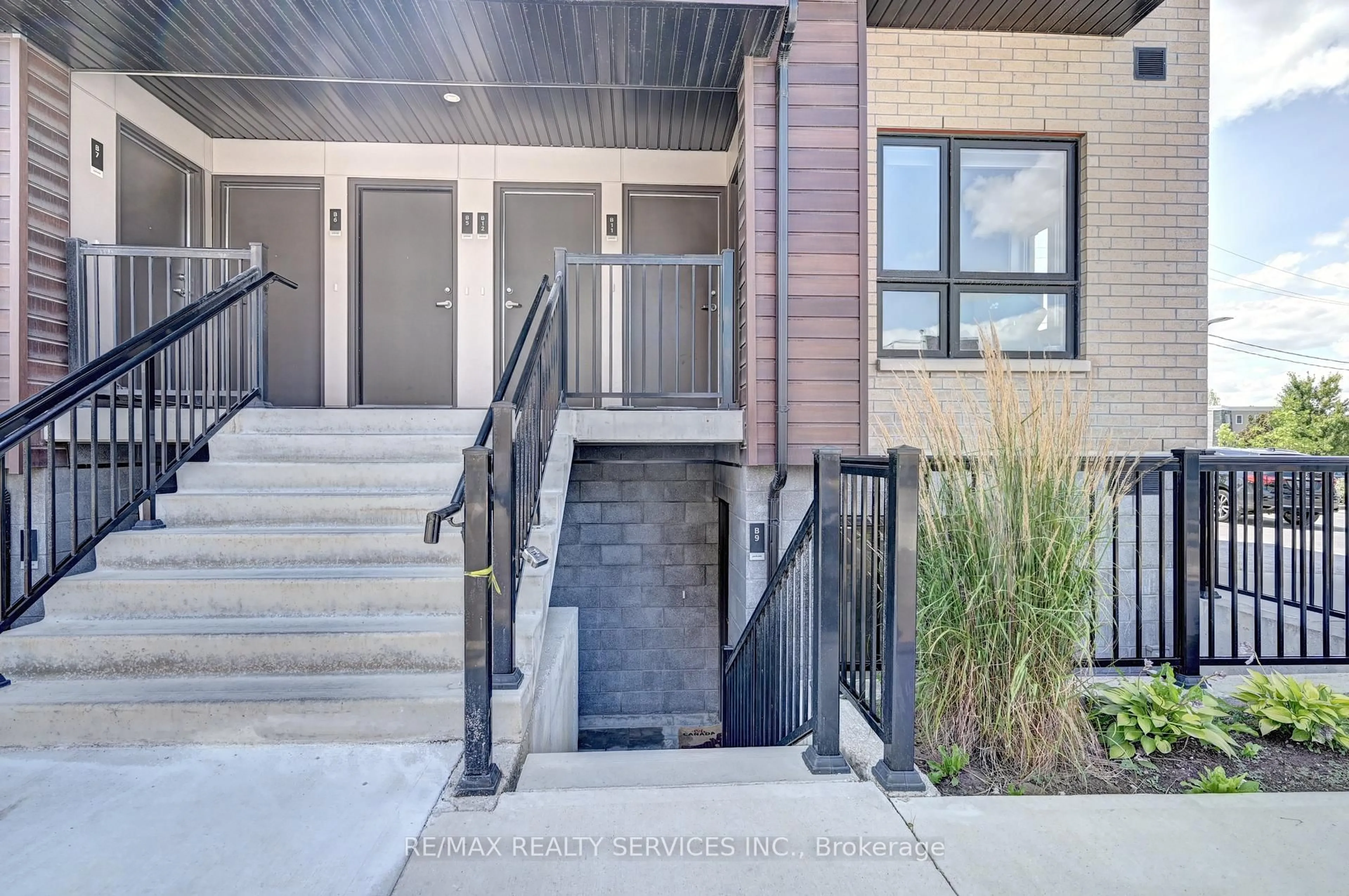 Unknown for 10 Palace St #B9, Kitchener Ontario N3E 0J3