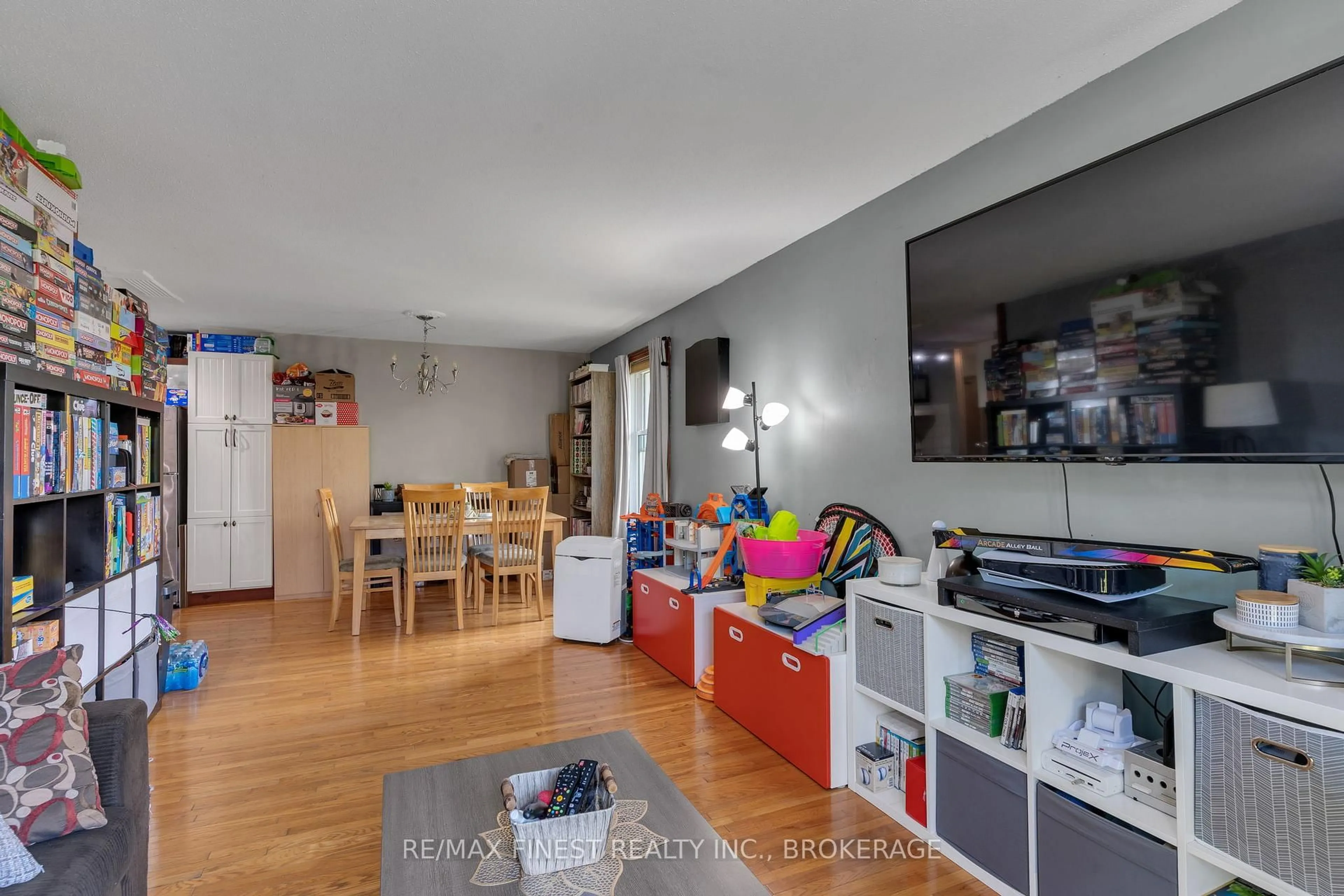 Unknown for 540 TALBOT Pl #403, Gananoque Ontario K7G 3C6