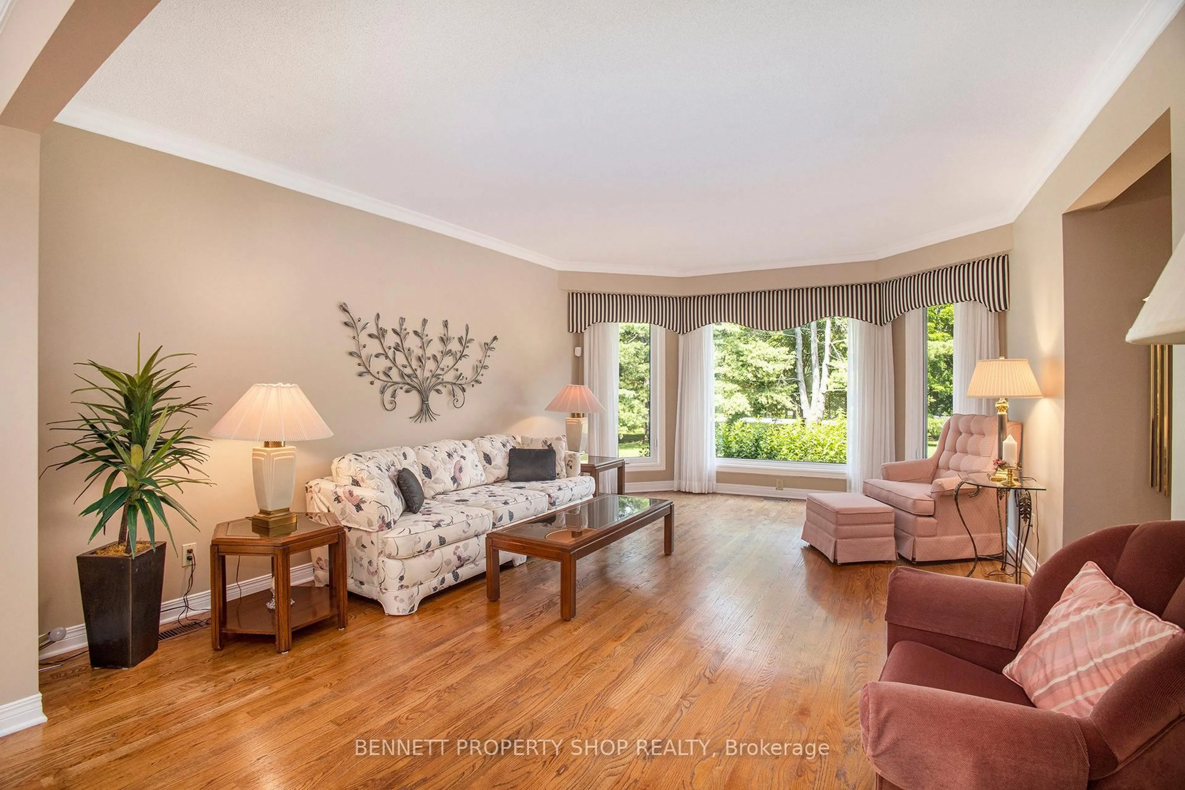 Living room with furniture, unknown for 1410 Sherruby Way, Kanata Ontario K2W 1B1