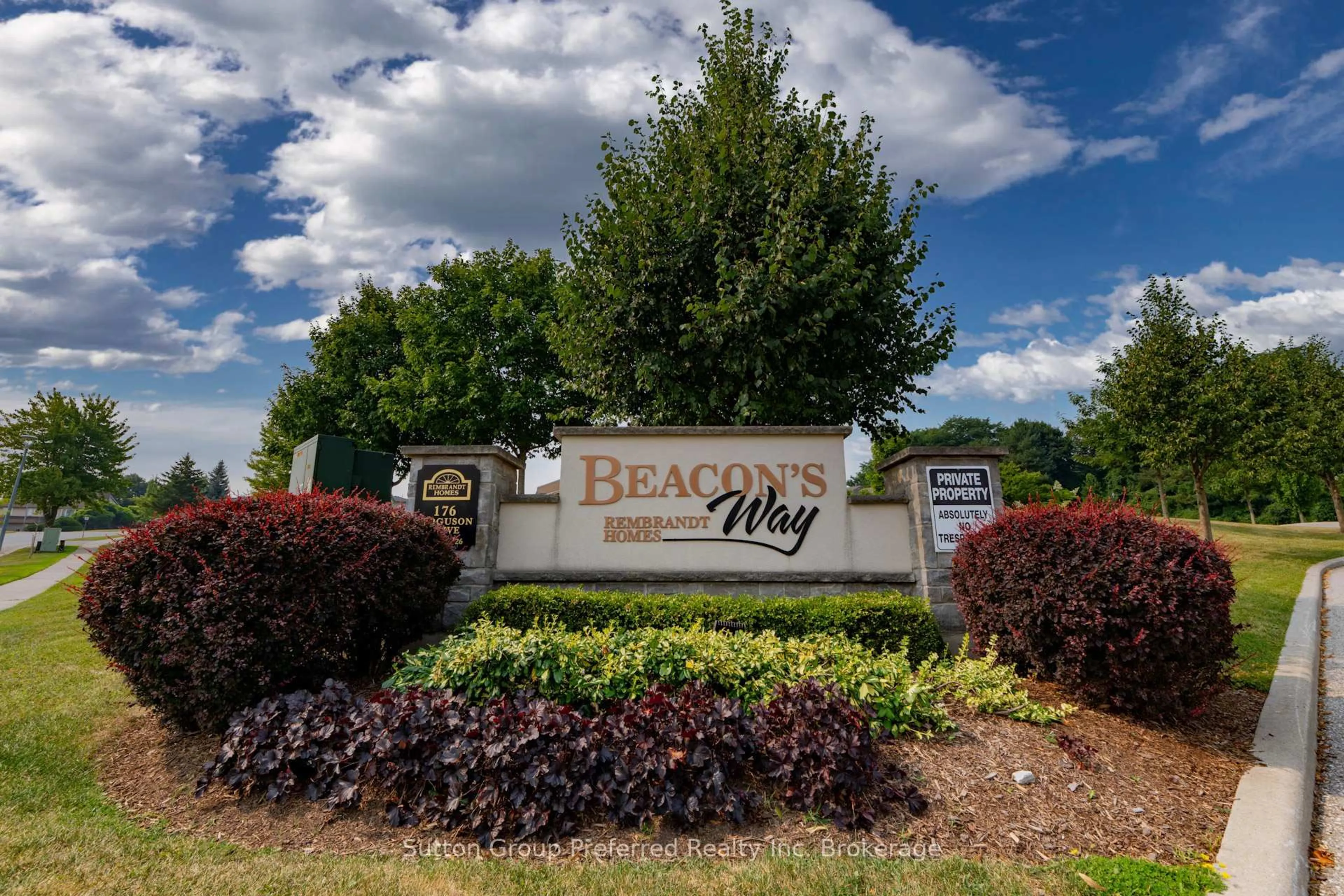 Indoor entryway for 176 Ferguson Dr #3, Woodstock Ontario N4V 0G6