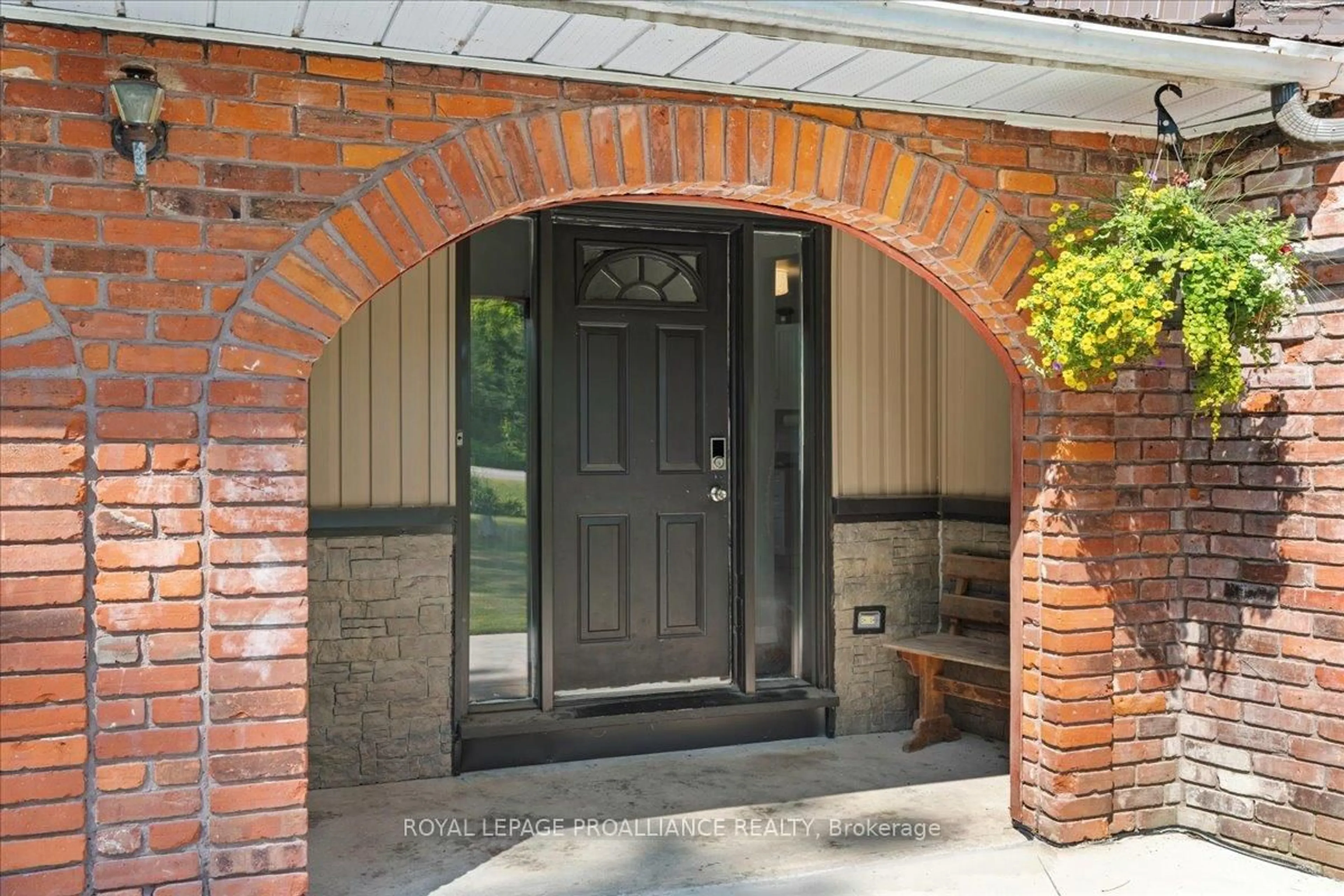 Indoor entryway for 8439 Highway 62, Quinte West Ontario K0K 2B0