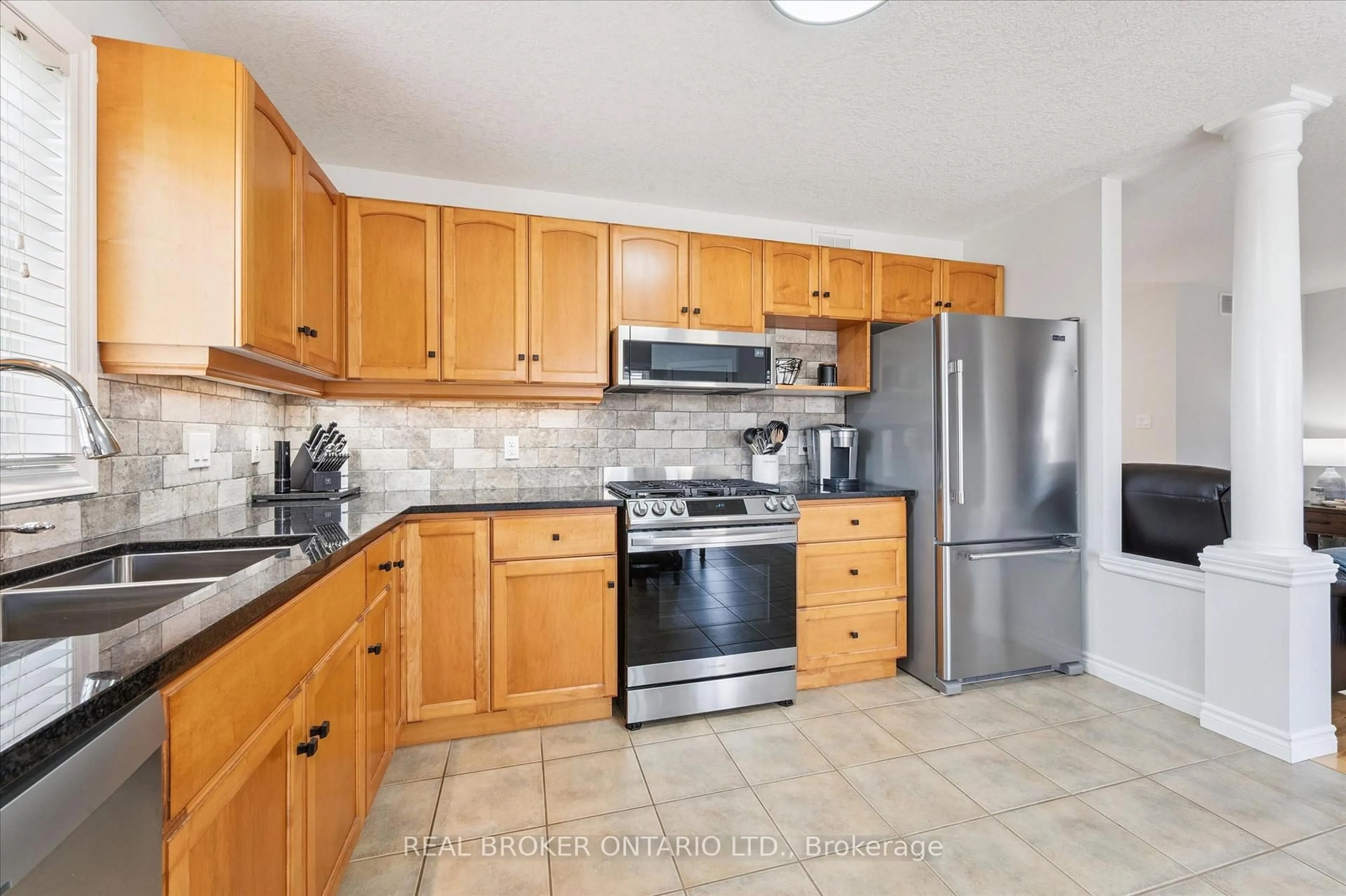 Standard kitchen, ceramic/tile floor for 49 Beirnes Crt, Centre Wellington Ontario N1M 3V4