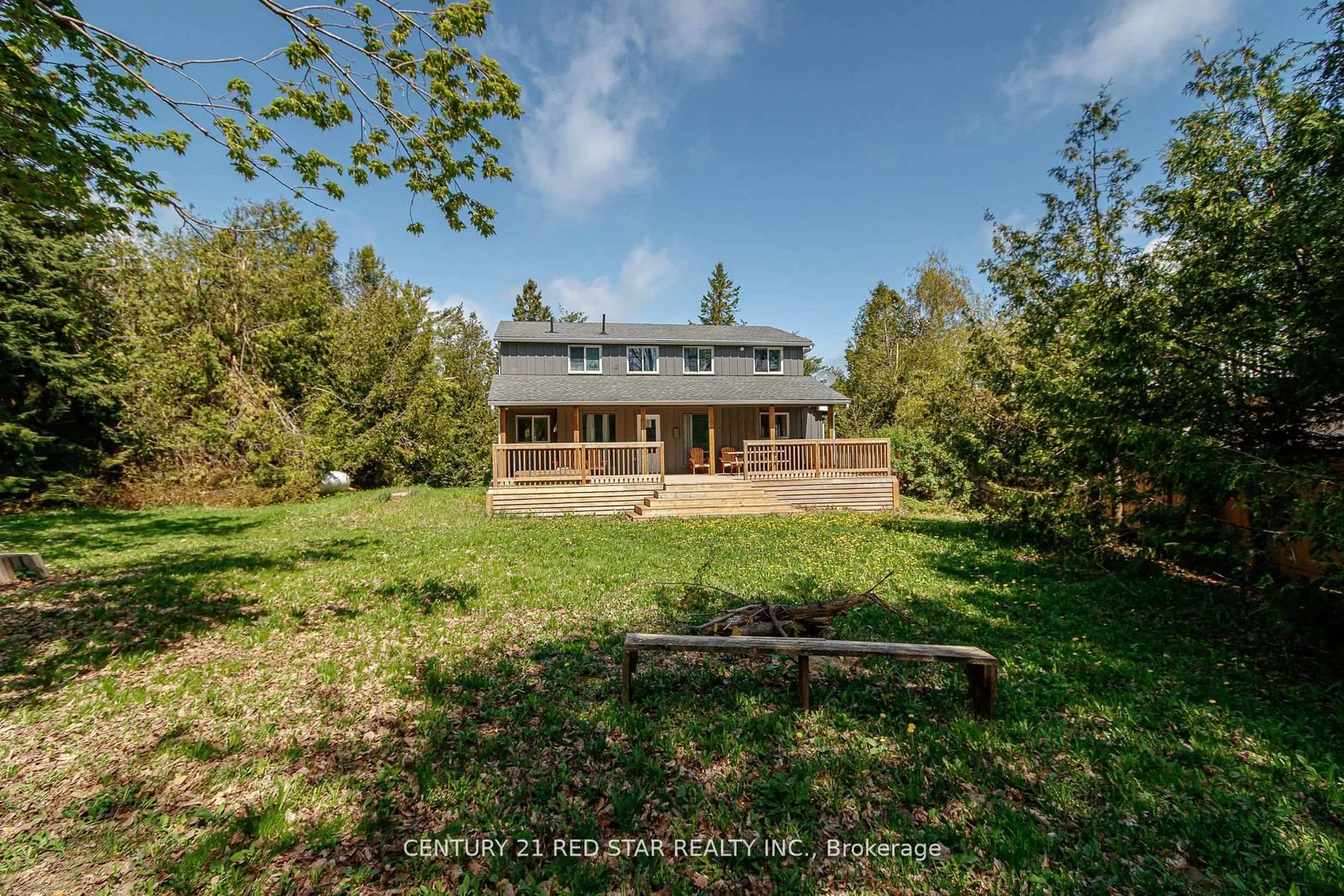 A pic from outside/outdoor area/front of a property/back of a property/a pic from drone, unknown for 112 NORDIC Rd, Blue Mountains Ontario N0H 2E0