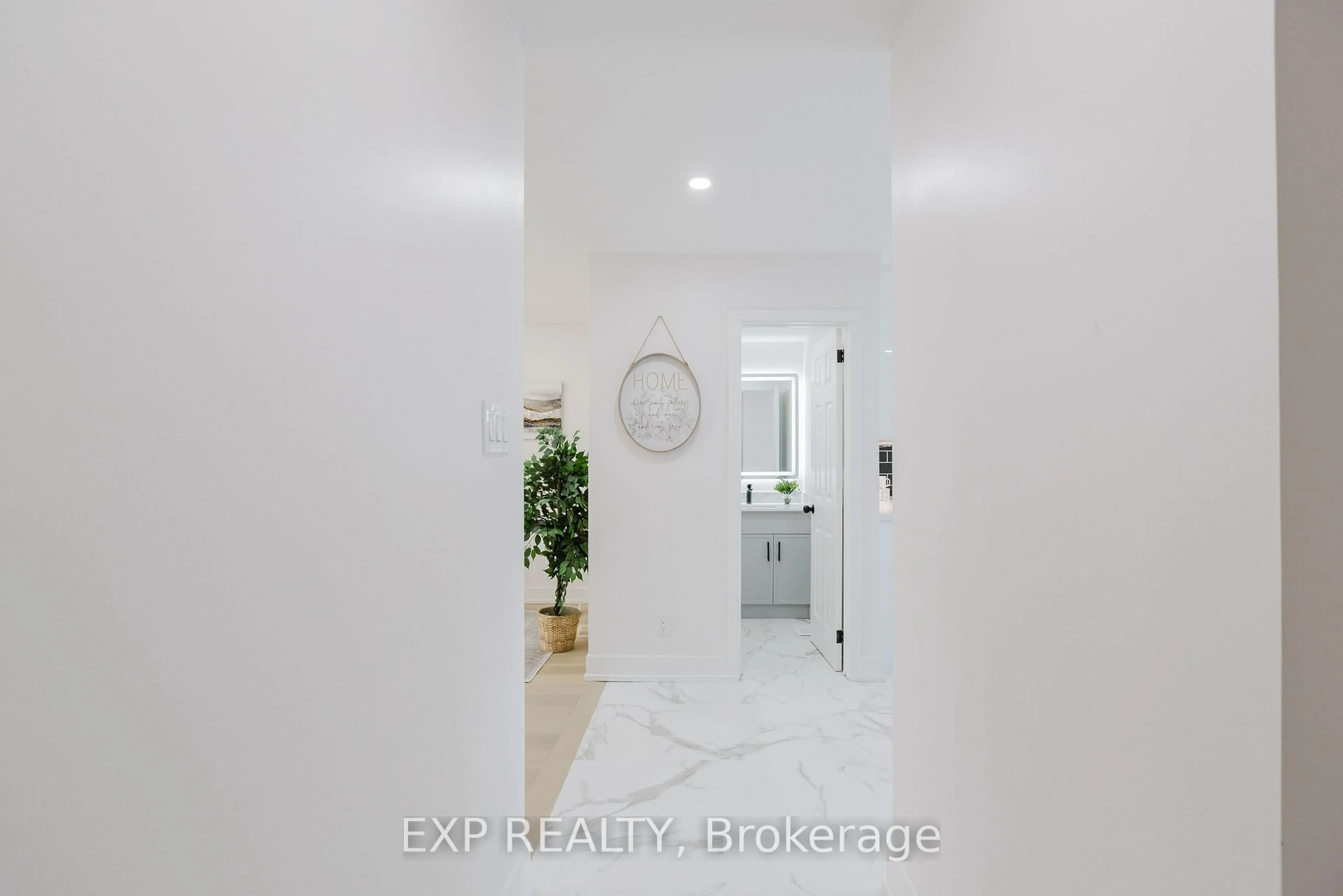 Indoor entryway for 91 Penfield Dr, Ottawa Ontario K2K 1L9