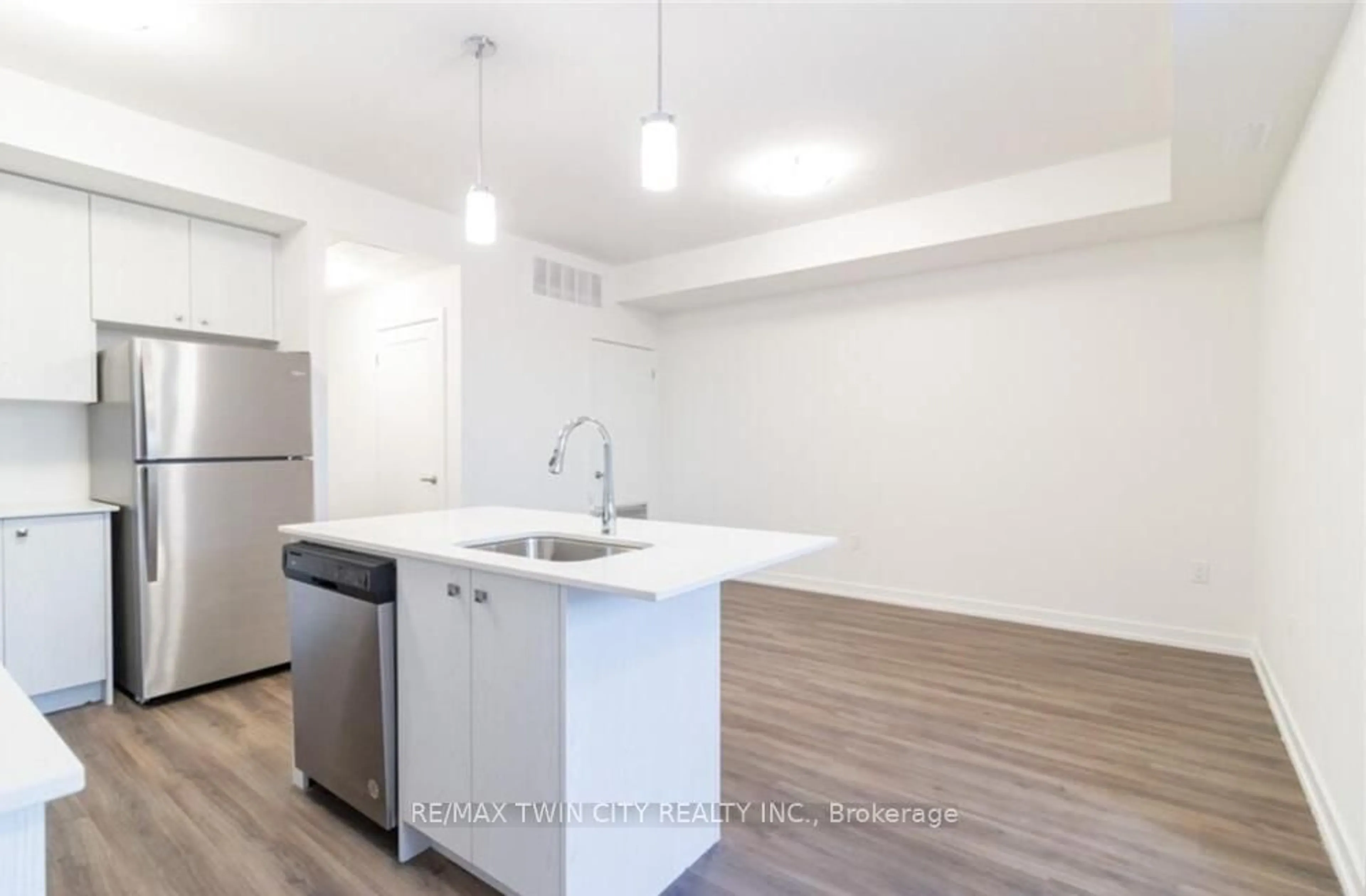 Unknown for 20 Palace St #F1, Kitchener Ontario N2E 0J3