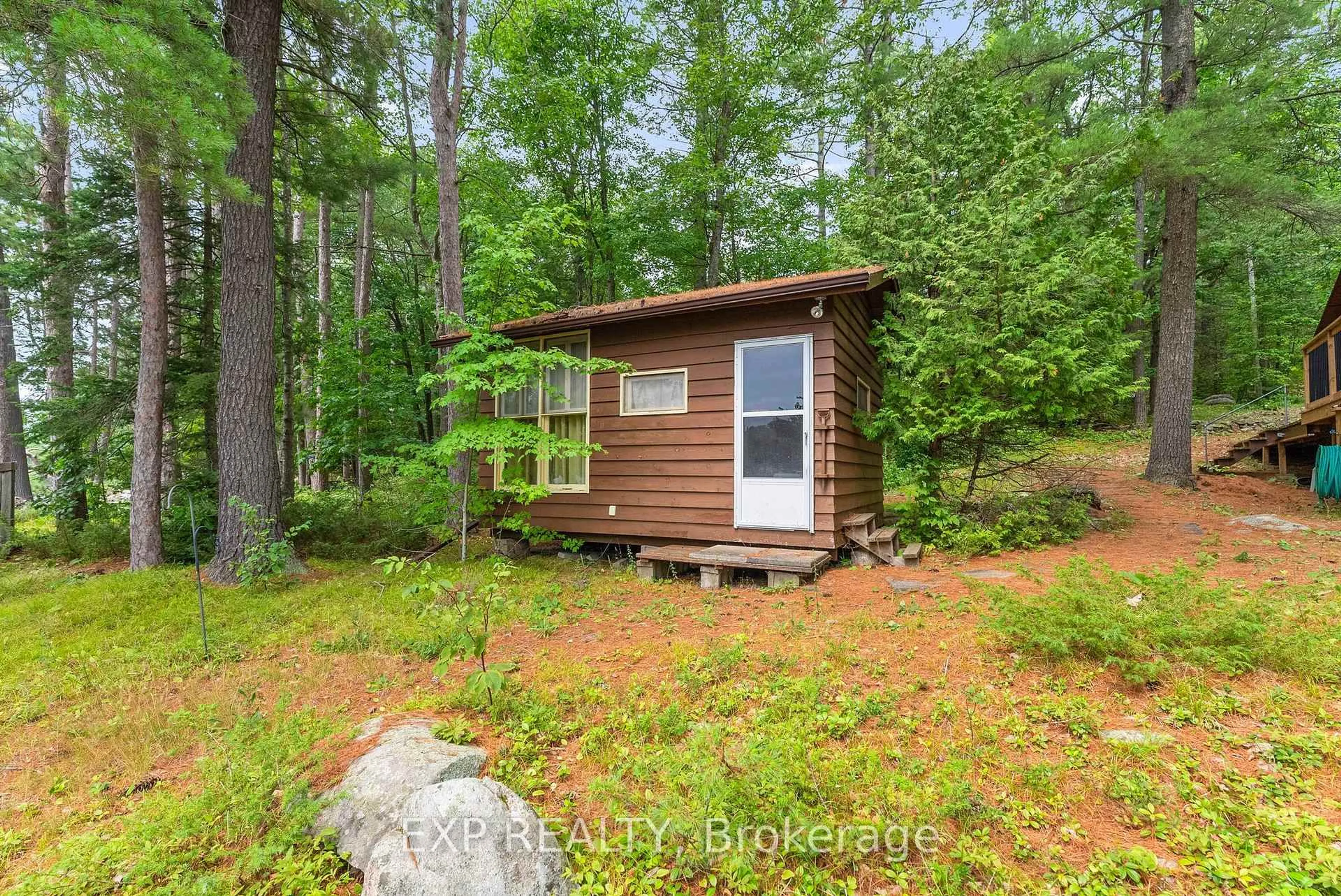 Shed for 299 High Lane, Renfrew Ontario K7V 3Z9