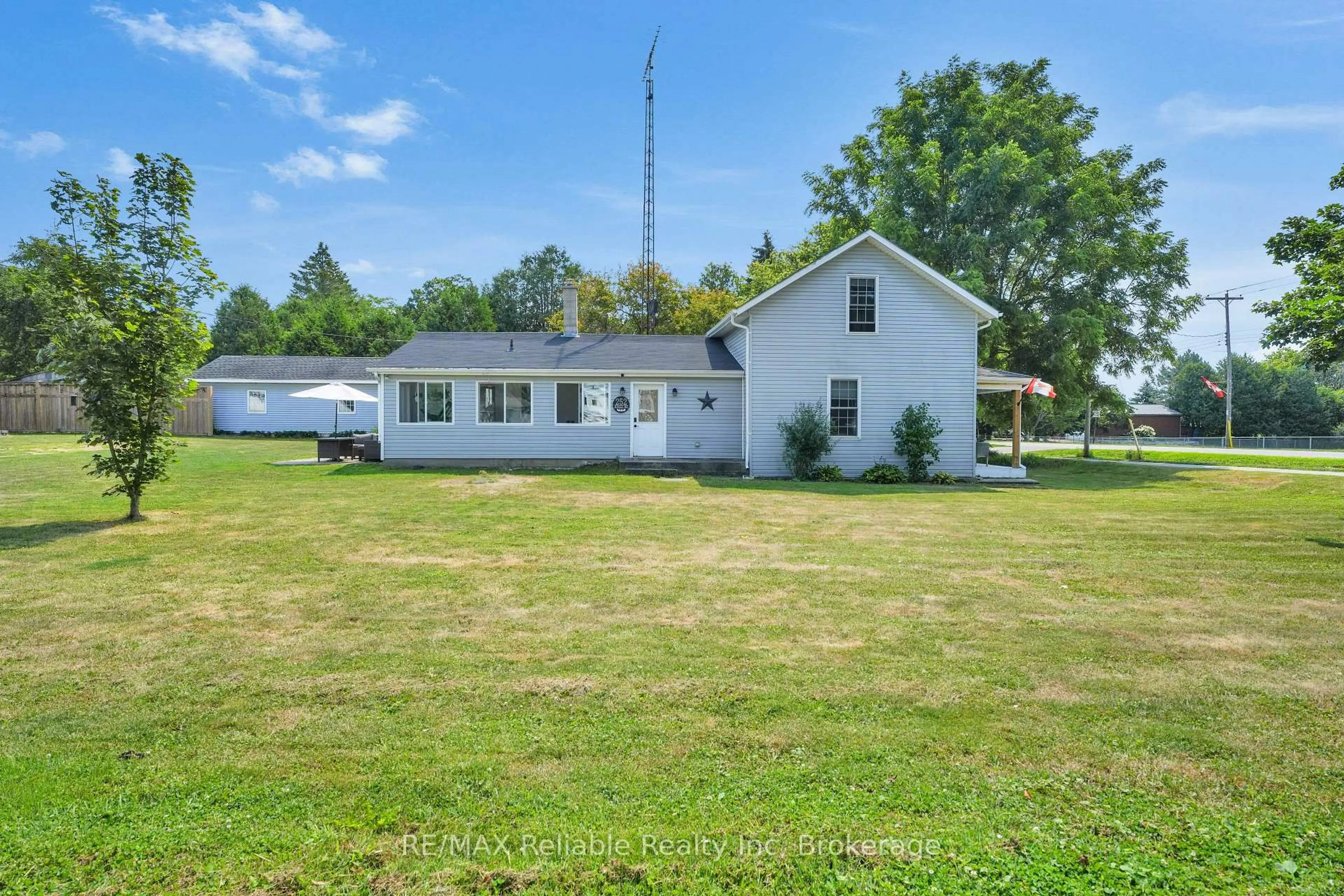 A pic from outside/outdoor area/front of a property/back of a property/a pic from drone, unknown for 252 Kings Rd, Central Huron Ontario N0M 2H0