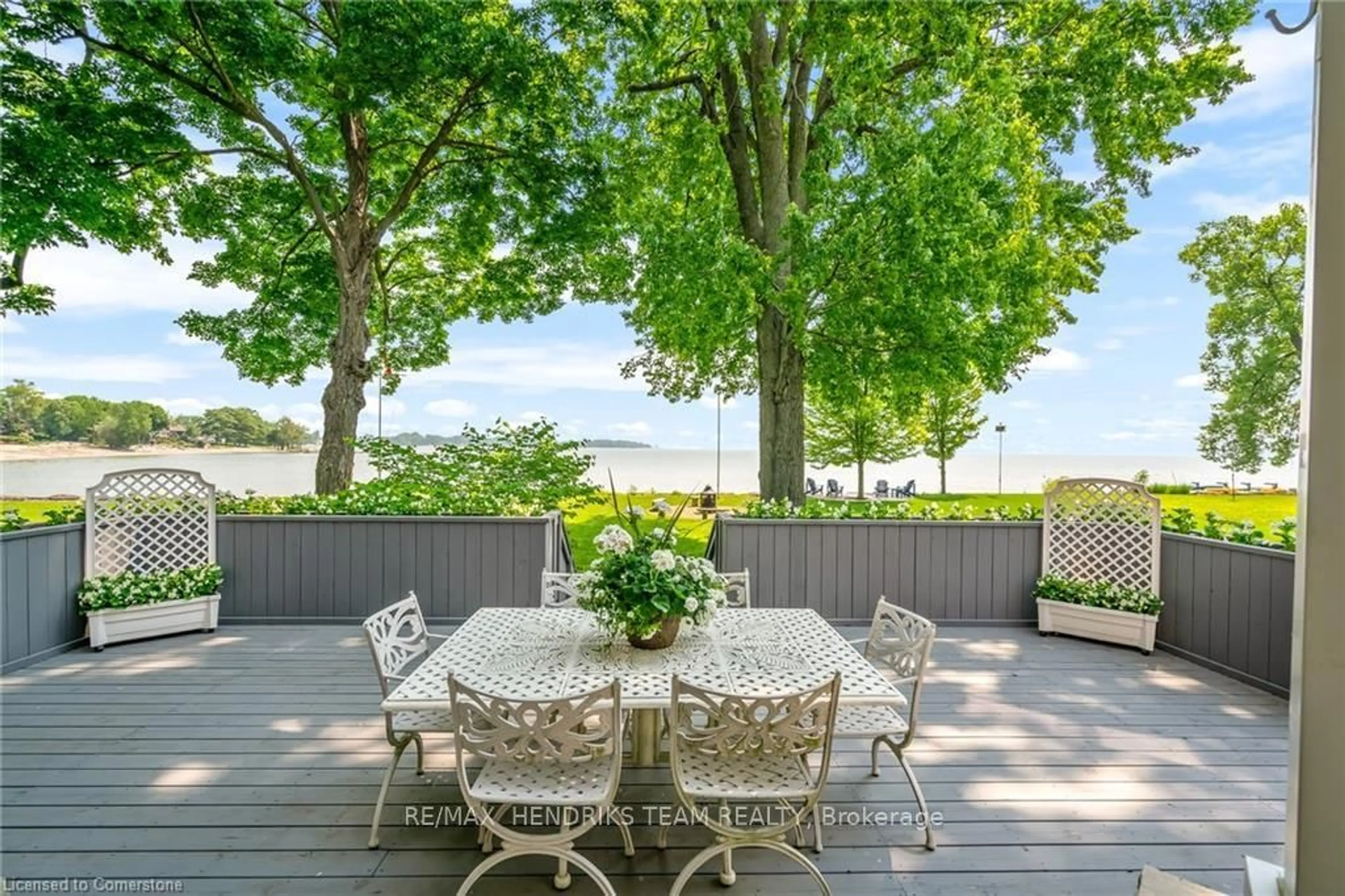 Patio, water/lake/river/ocean view for 294 PROSPECT POINT Rd, Fort Erie Ontario L0S 1N0
