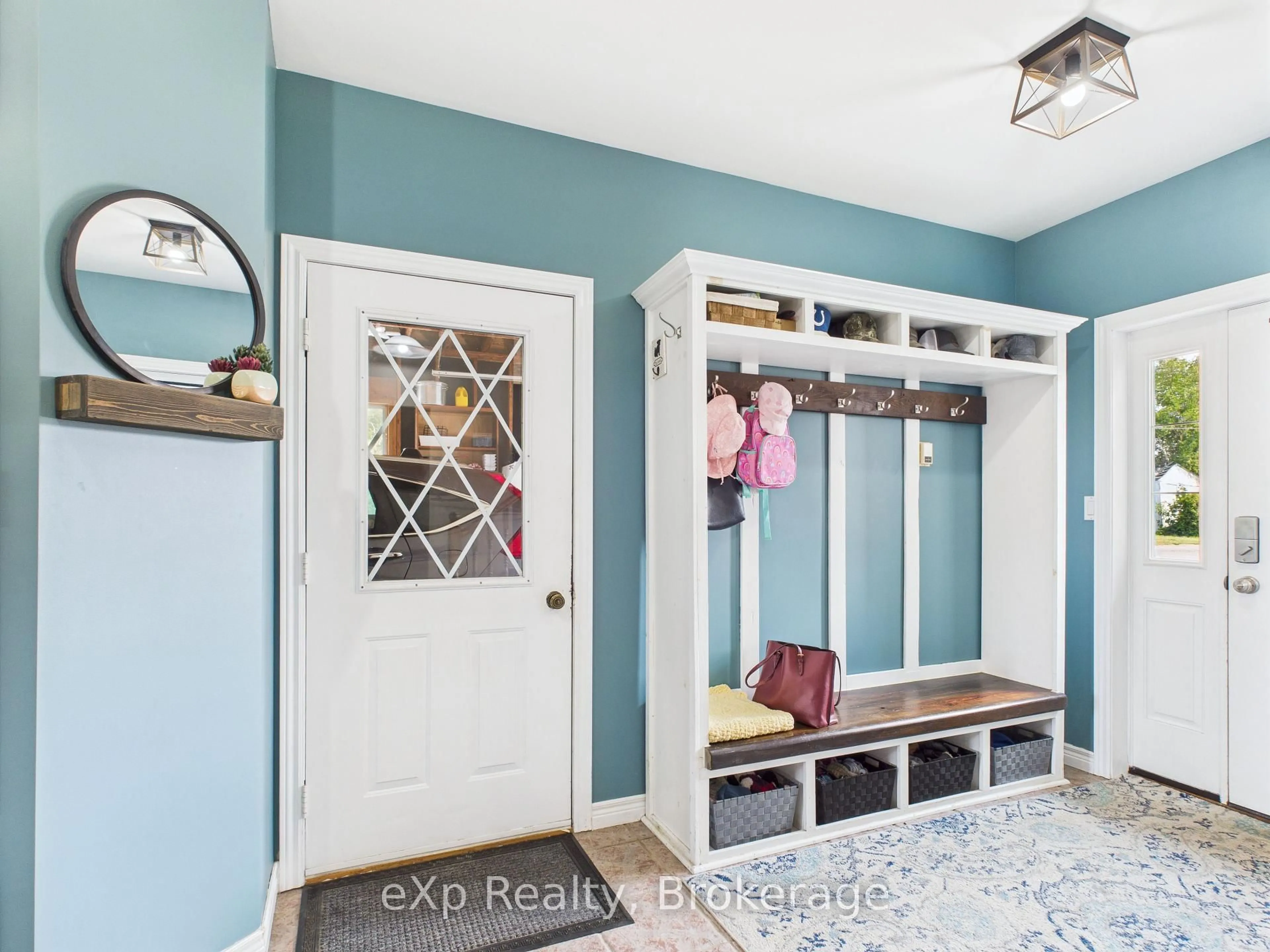 Indoor entryway for 1567 Bruce Road 4, R.R. 2 Rd, Brockton Ontario N0G 2V0