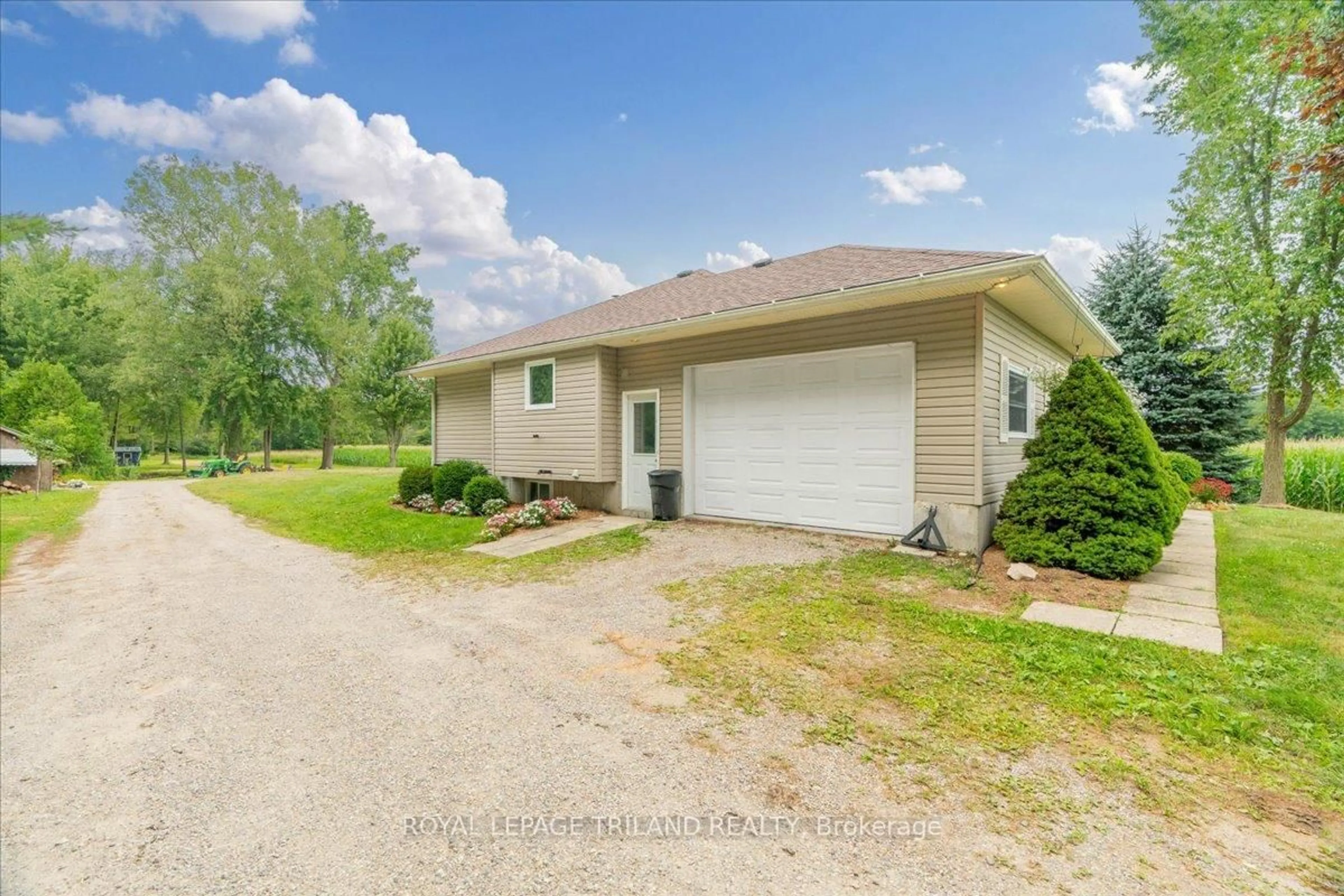 A pic from outside/outdoor area/front of a property/back of a property/a pic from drone, unknown for 26820 Marsh Line, Dutton/Dunwich Ontario N0L 1J0