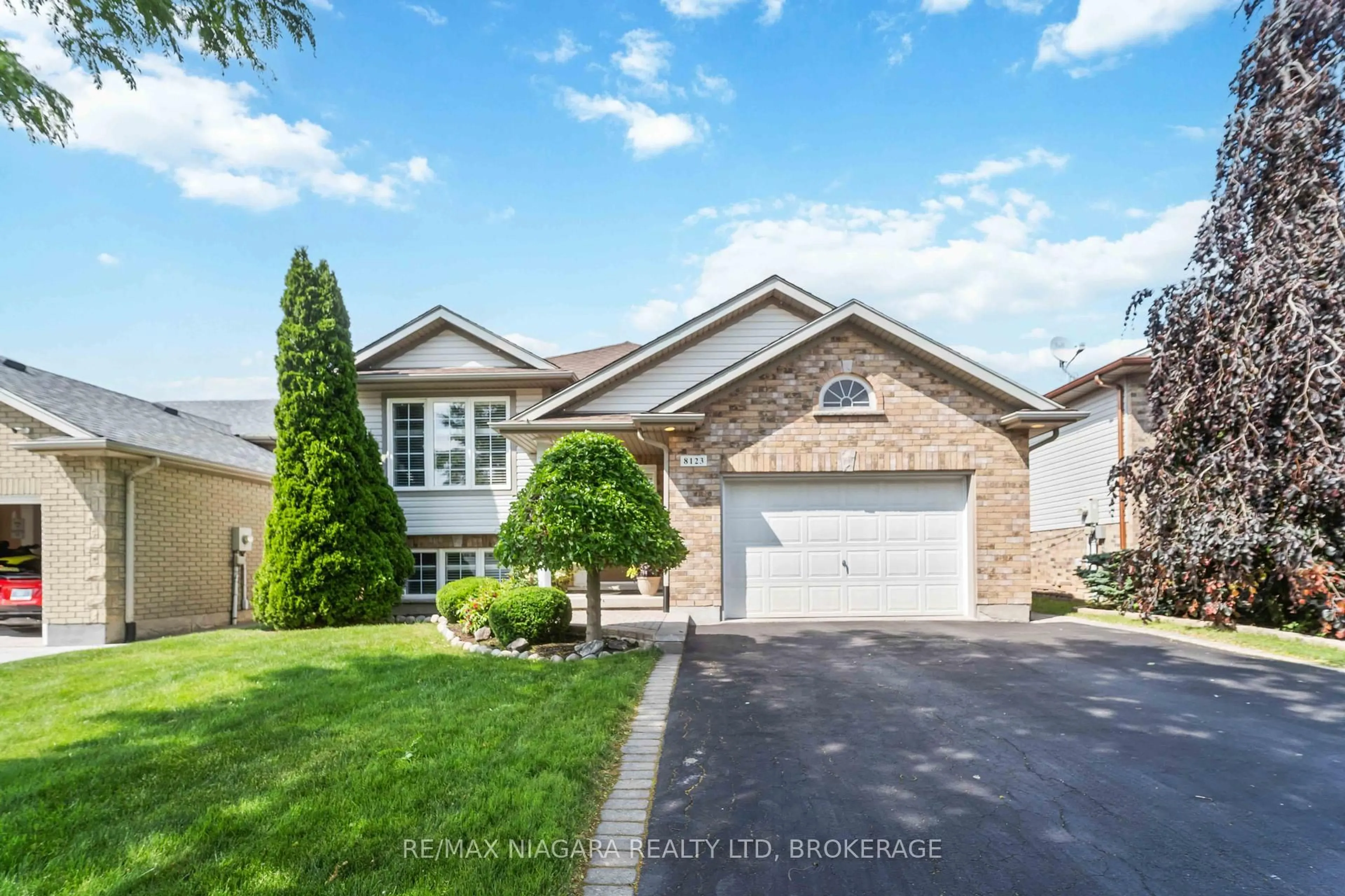 Home with brick exterior material, street for 8123 Beaver Glen Dr, Niagara Falls Ontario L2H 3K5