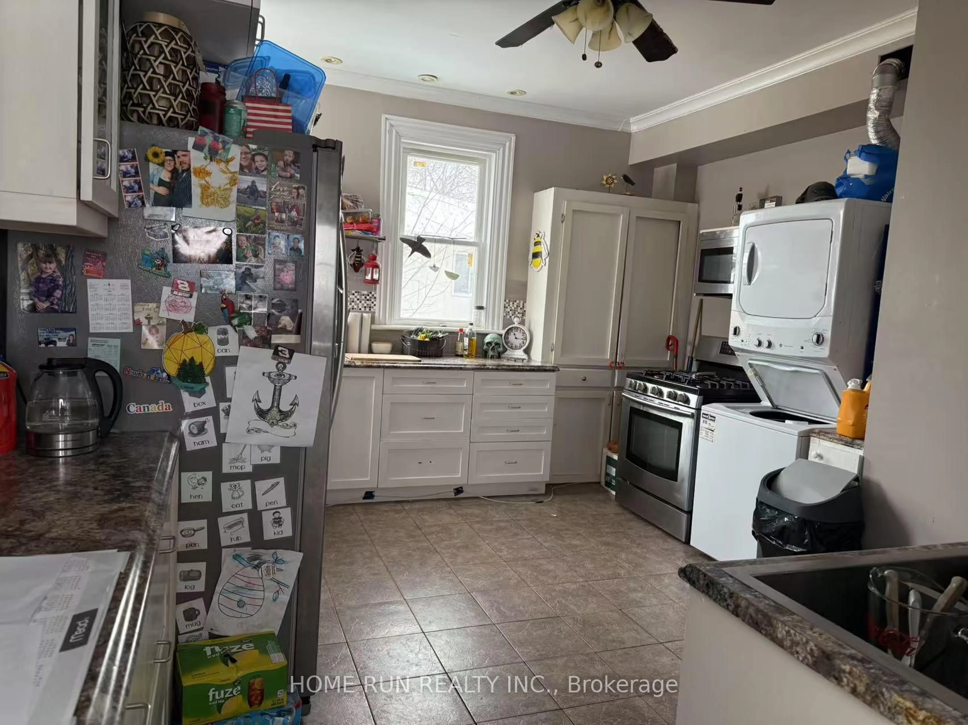 Standard kitchen, unknown for 12 Herriott St, Carleton Place Ontario K7C 2A5