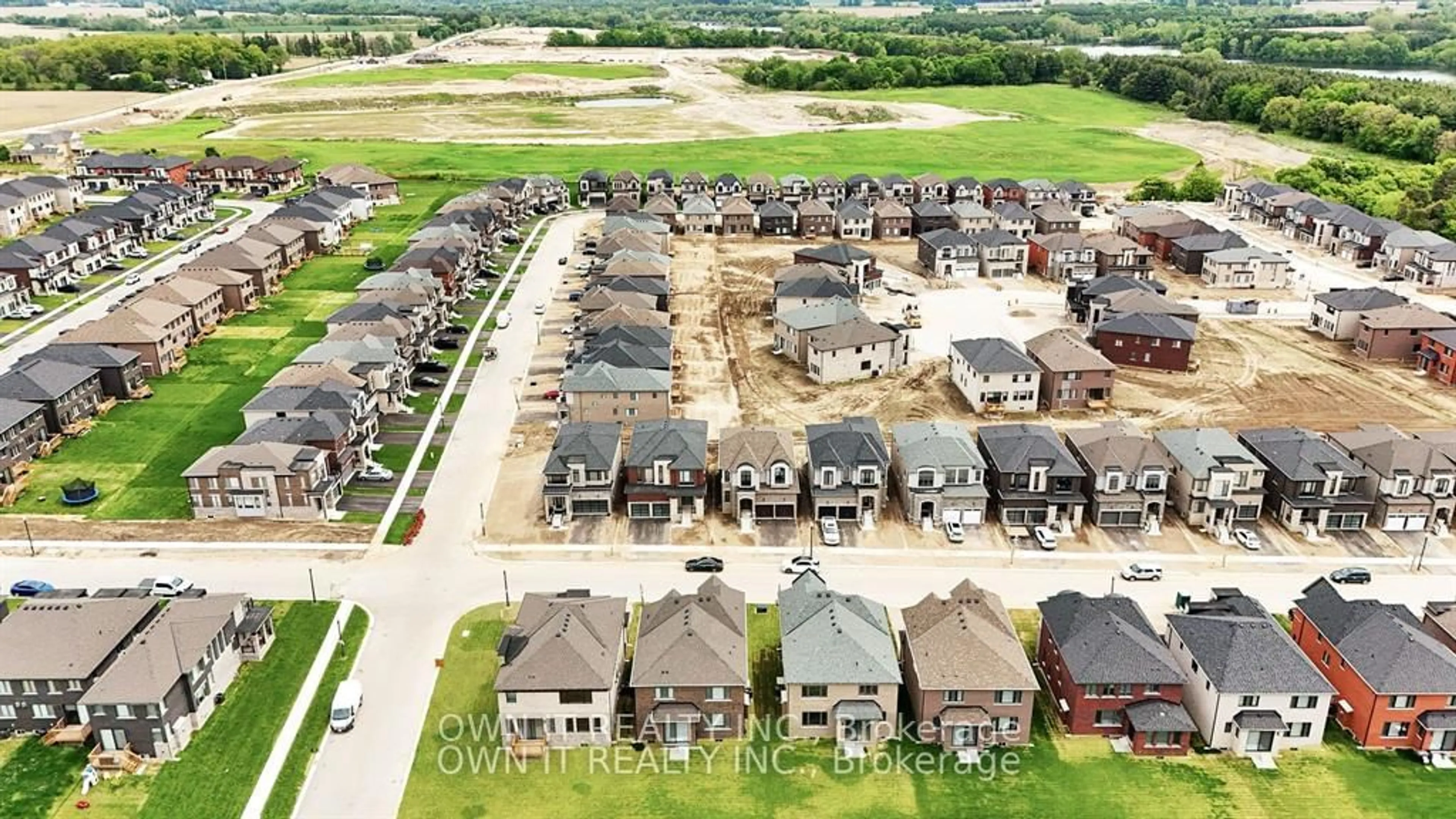 A pic from outside/outdoor area/front of a property/back of a property/a pic from drone, street for 236 Harwood Ave, Woodstock Ontario N4T 0P8