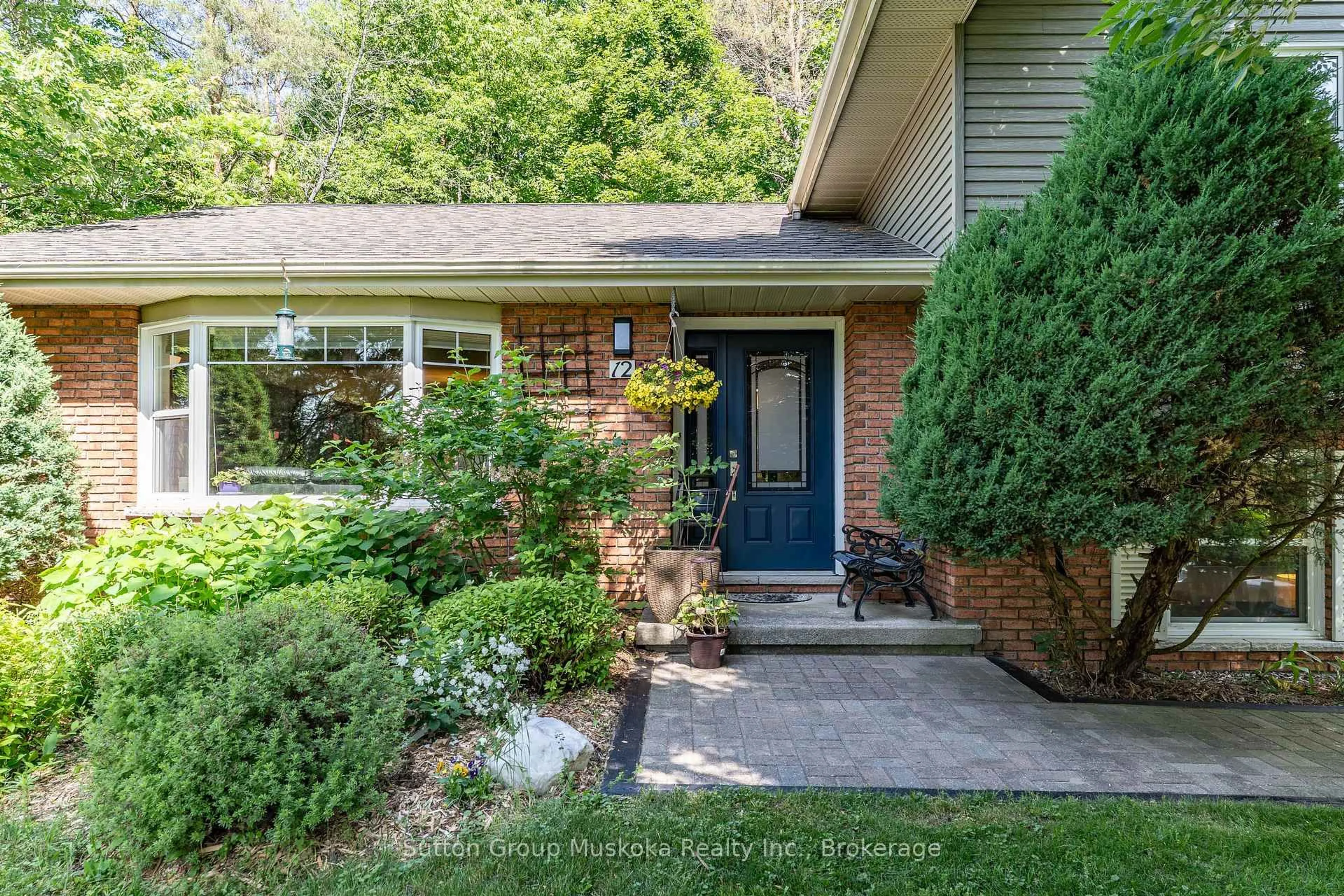 Unknown for 12 Silver Oaks Cres, Huntsville Ontario P1H 1M1