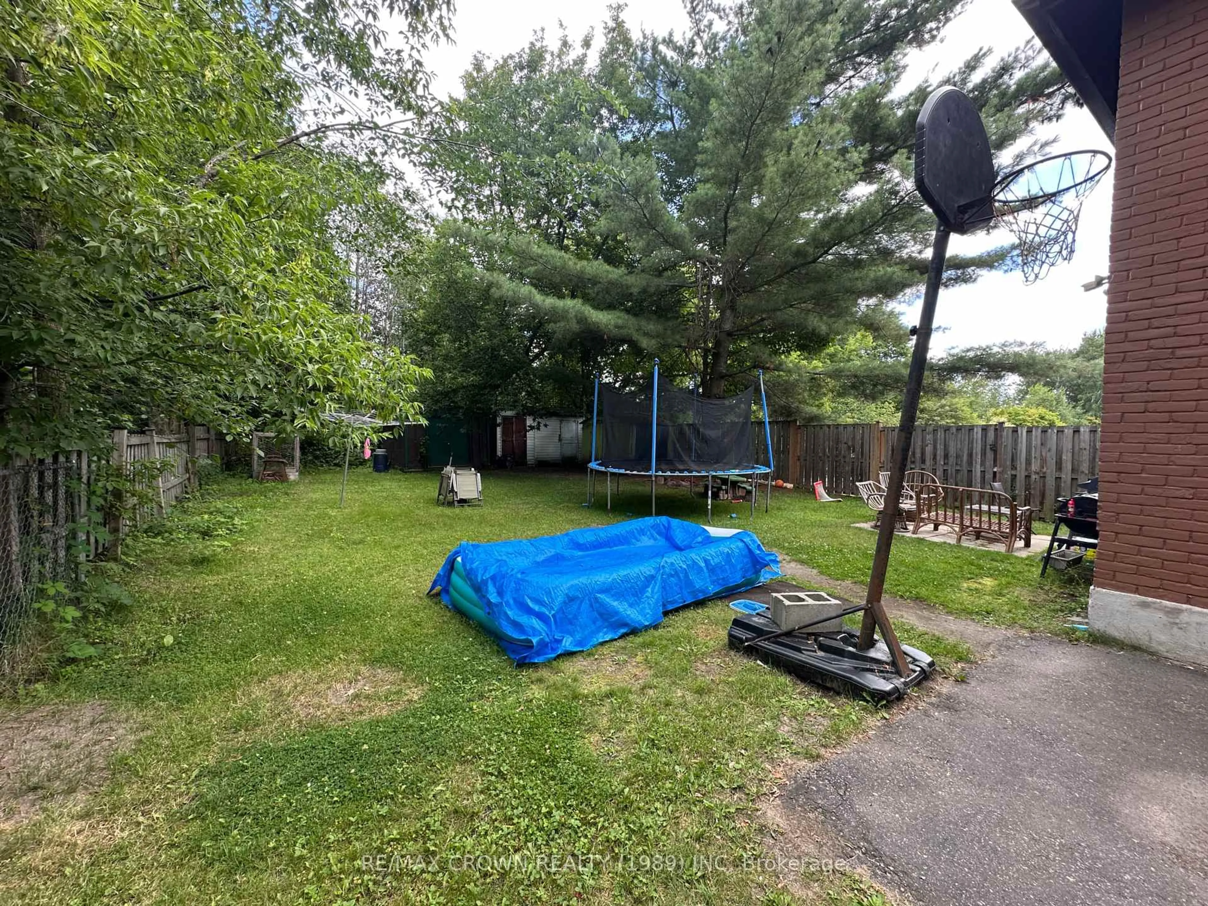 Unknown for 1370 Gorman St, North Bay Ontario P1B 2Y4