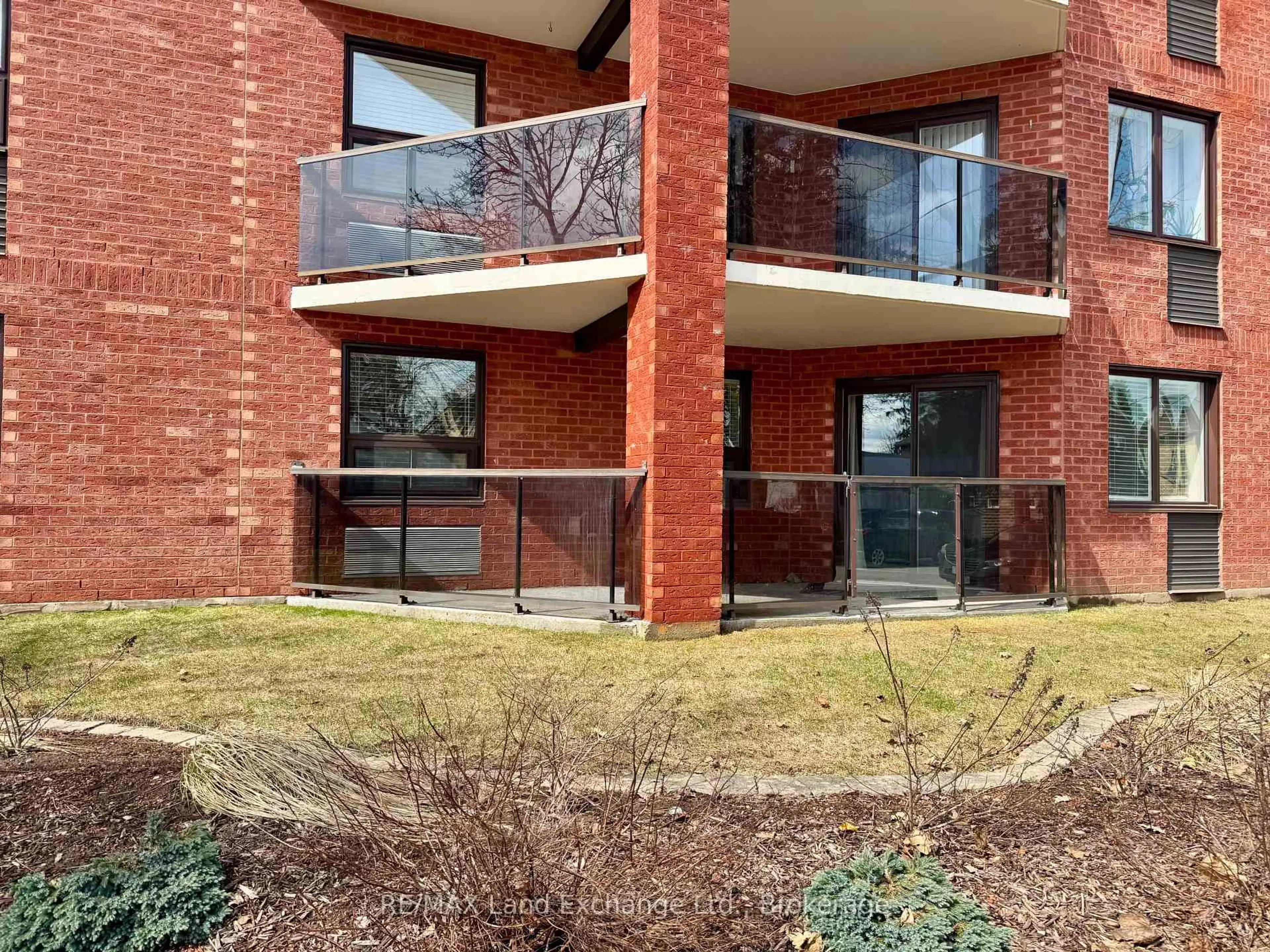 Home with brick exterior material, building for 101-536 11th Ave #101, Hanover Ontario N4N 2S4