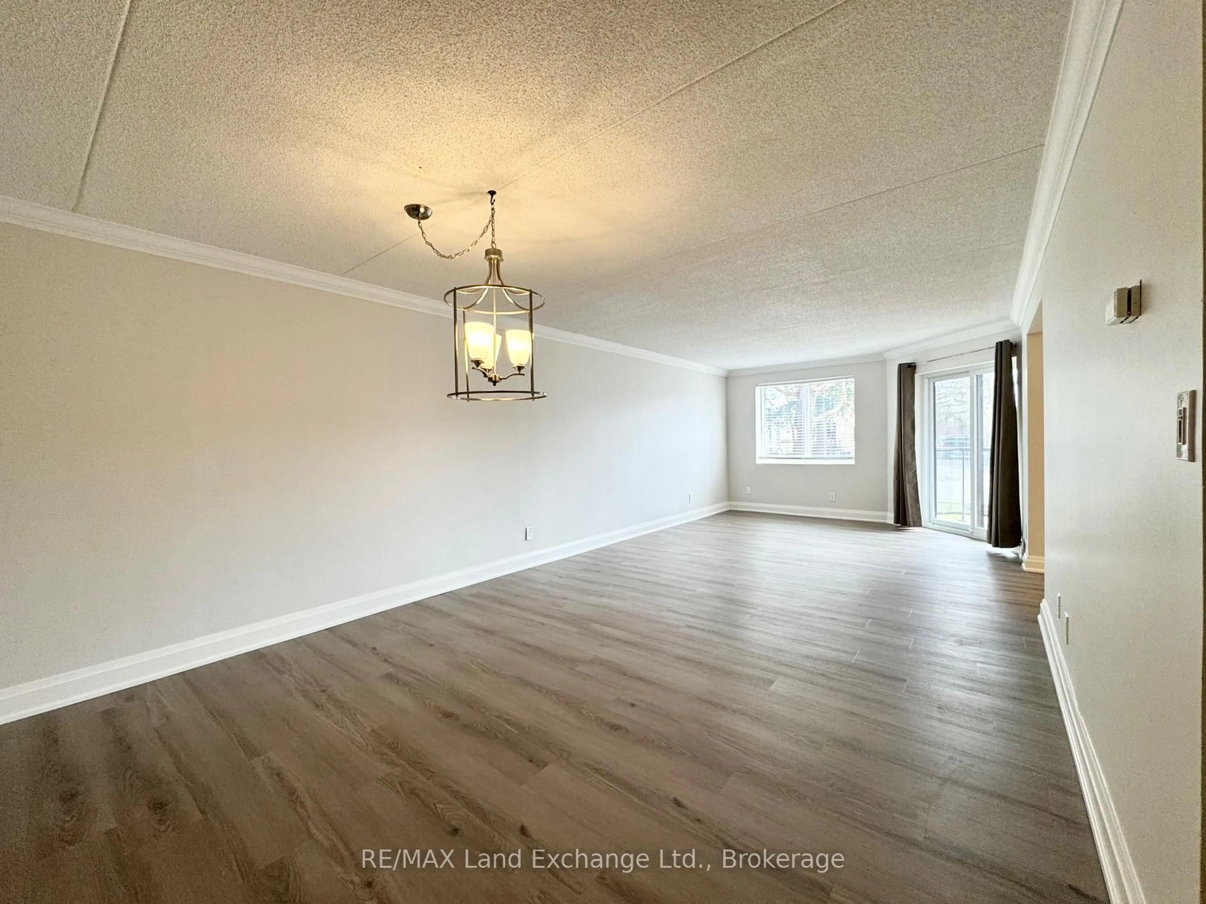 A pic of a room for 101-536 11th Ave #101, Hanover Ontario N4N 2S4