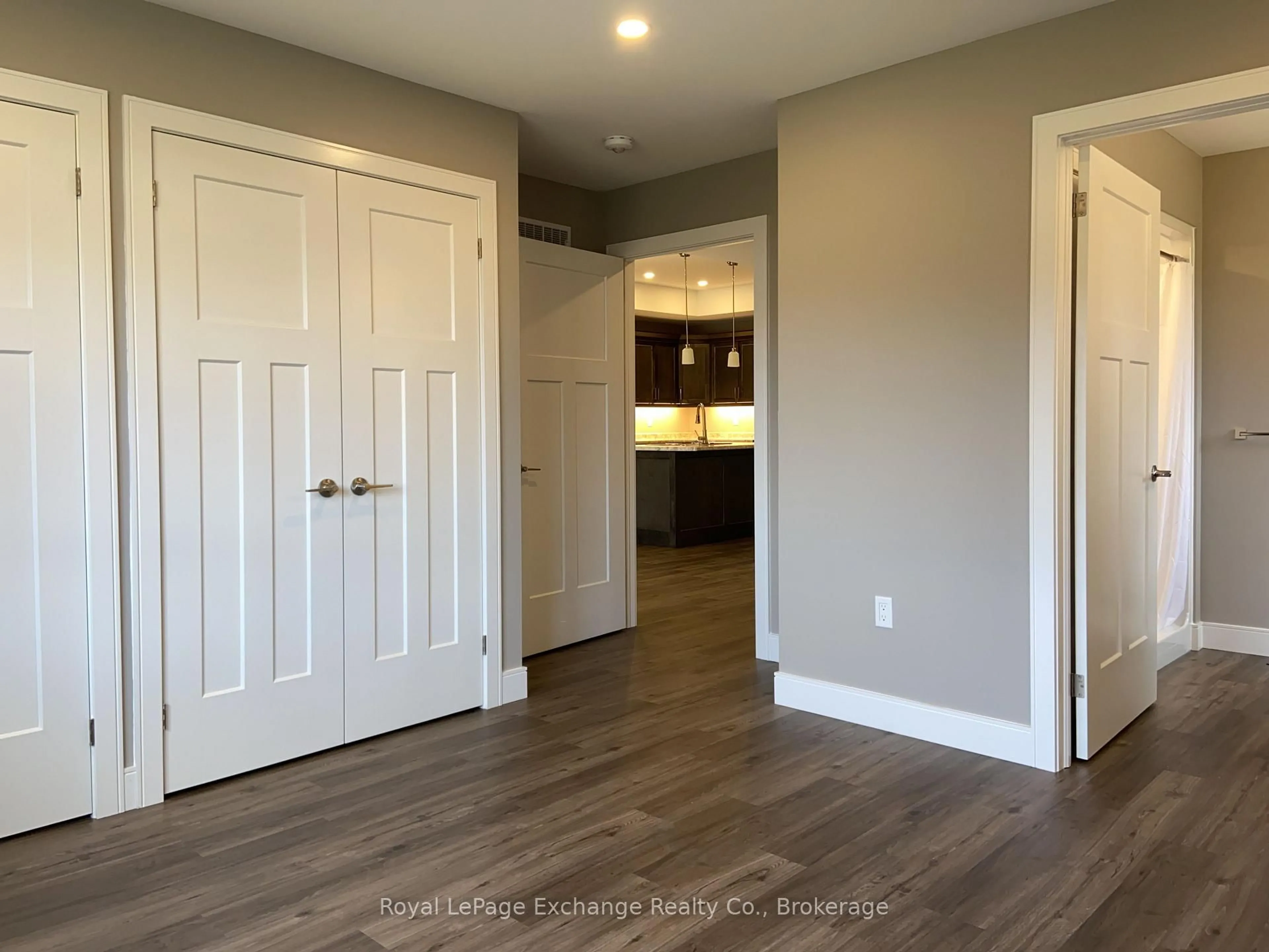 Indoor entryway for 36 Jordan Cres, North Huron Ontario N0G 1E0