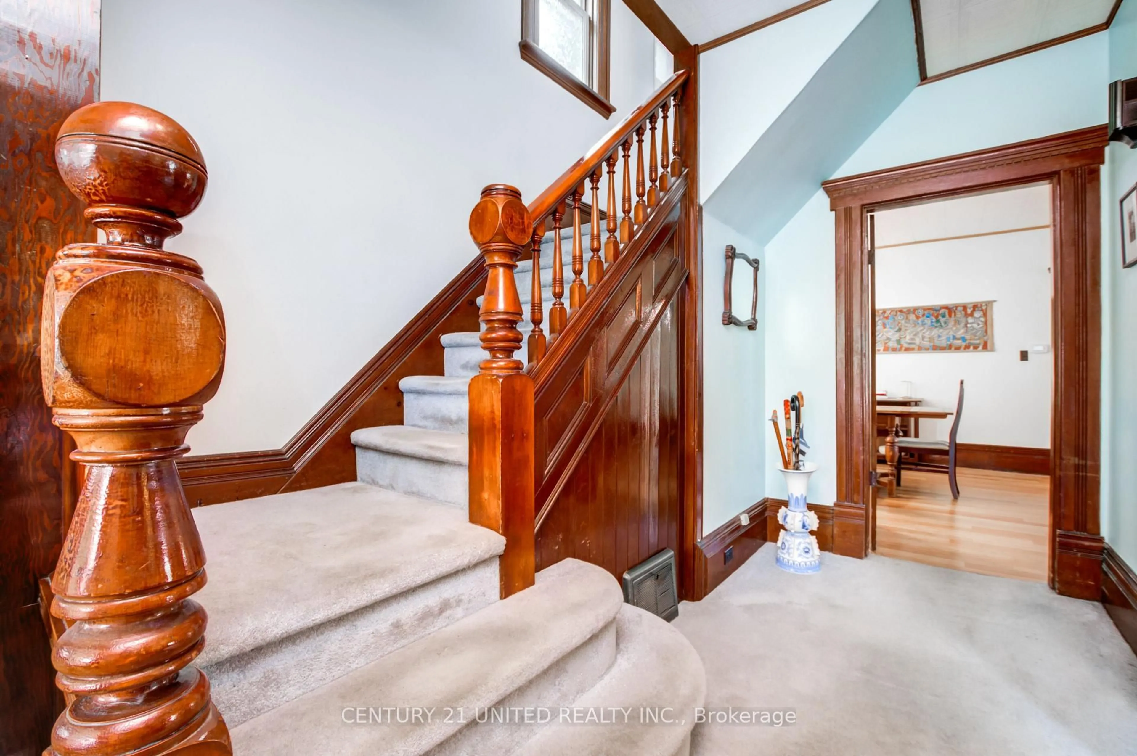 Indoor foyer for 47 Pellissier St, Trent Hills Ontario K0L 1L0