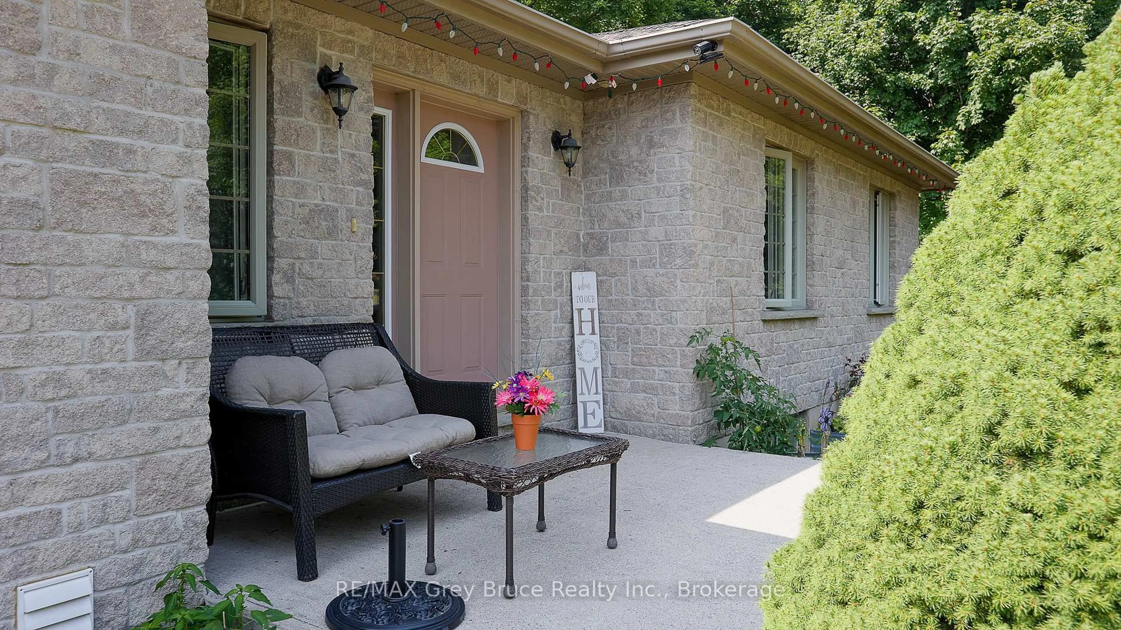 Patio, street for 118220 Sideroad 115, Georgian Bluffs Ontario N4K 5N7