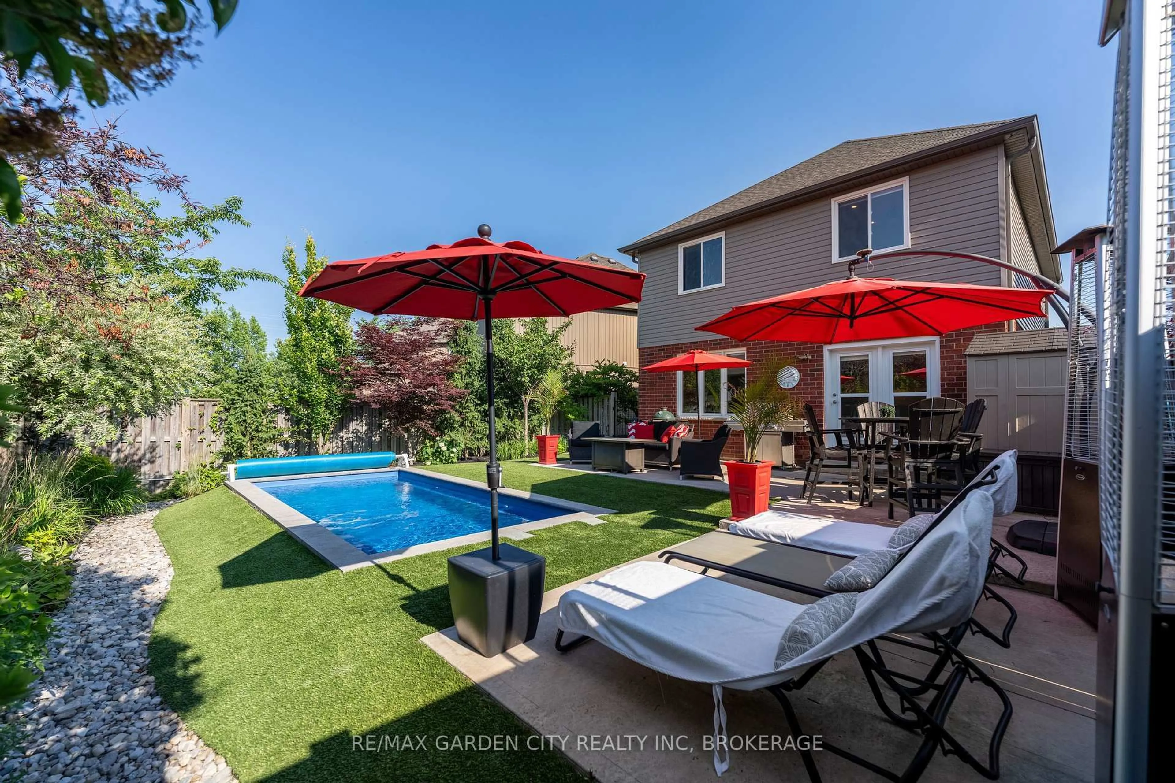 Patio, street for 6456 Armelina Cres, Niagara Falls Ontario L2H 0B4