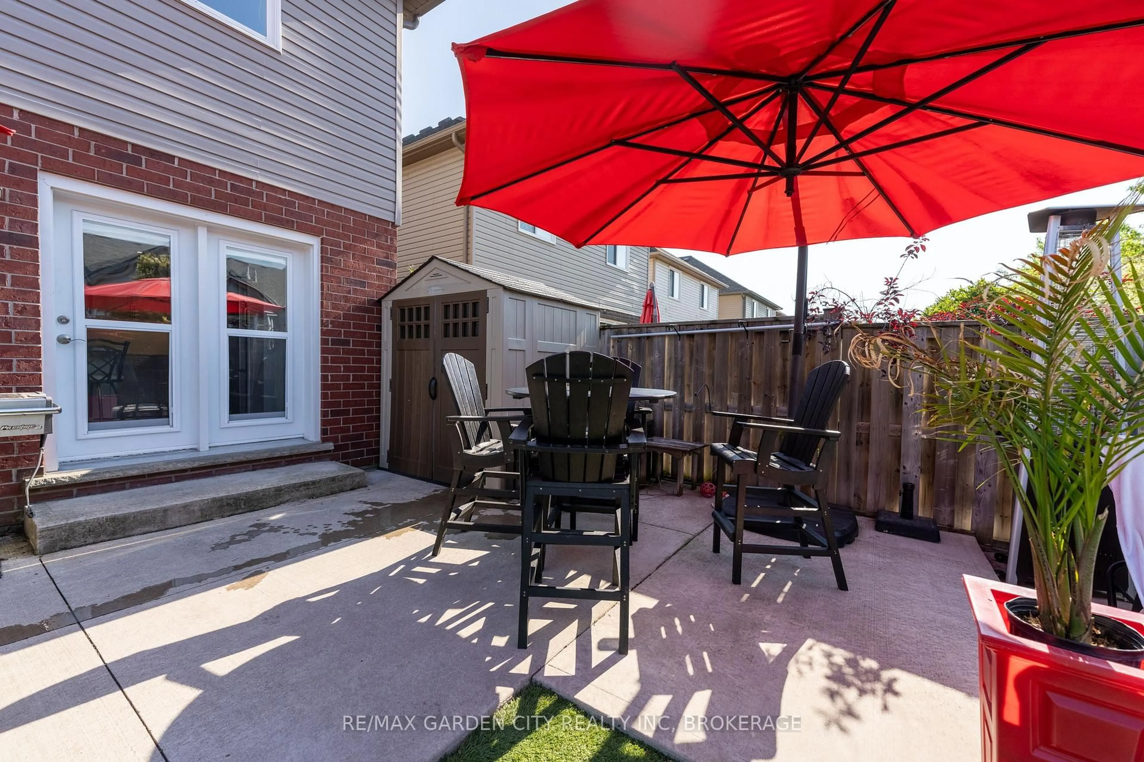 Patio, street for 6456 Armelina Cres, Niagara Falls Ontario L2H 0B4