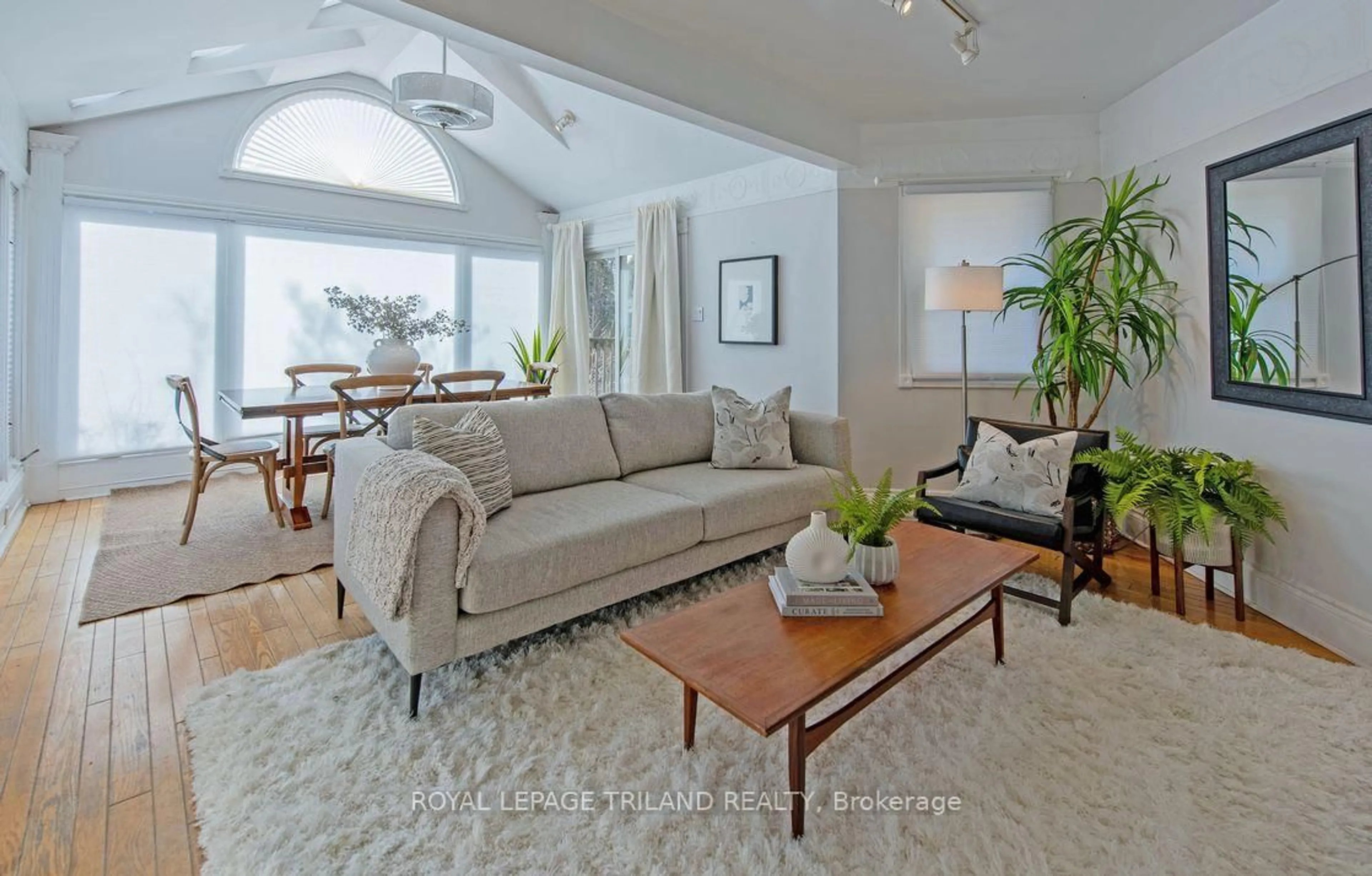 Living room with furniture, unknown for 16 Woodward Ave, London North Ontario N6H 2G7