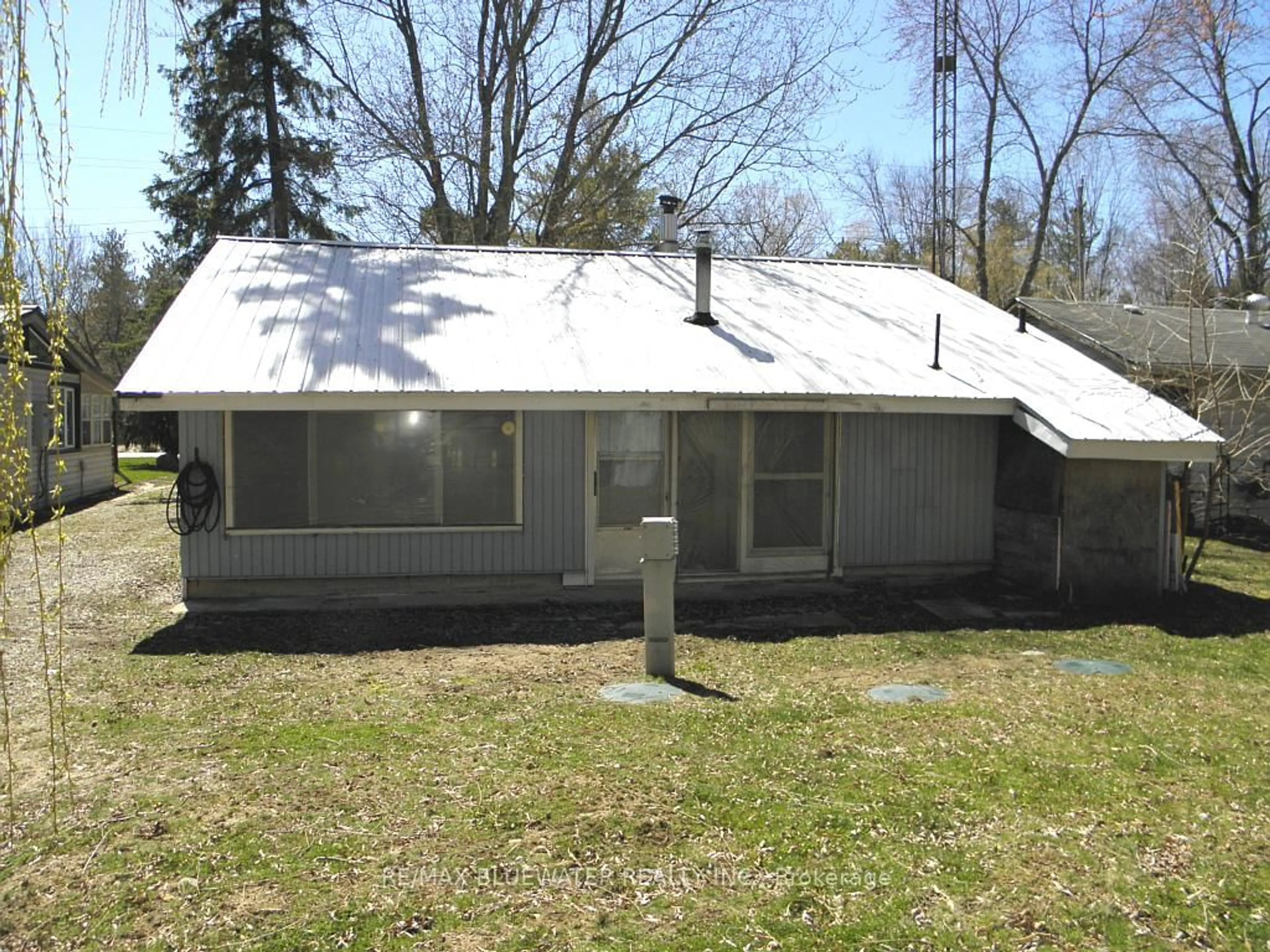 Shed for 6342 London Rd, Lambton Shores Ontario N0N 1J1
