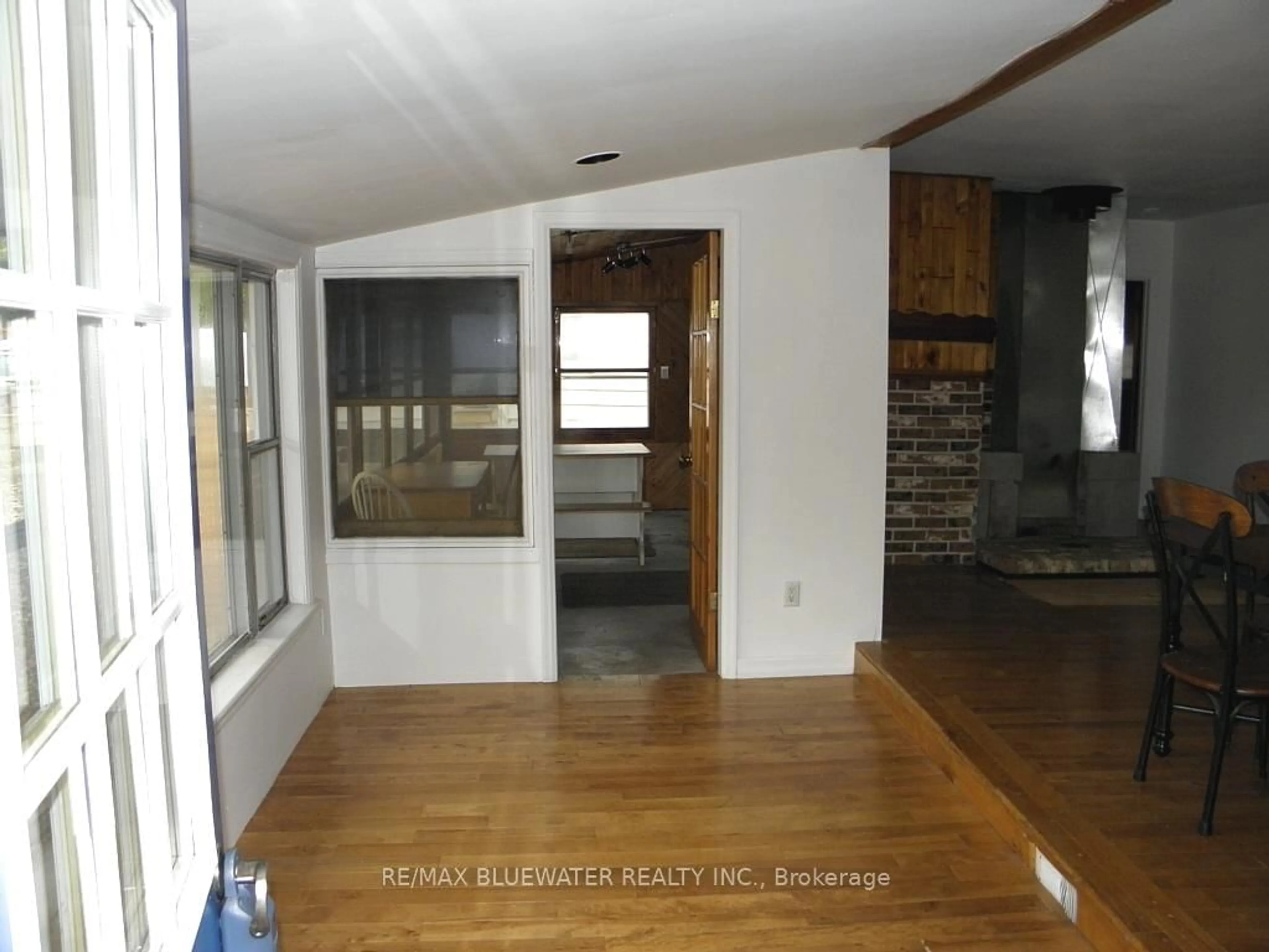 A pic of a room for 6342 London Rd, Lambton Shores Ontario N0N 1J1
