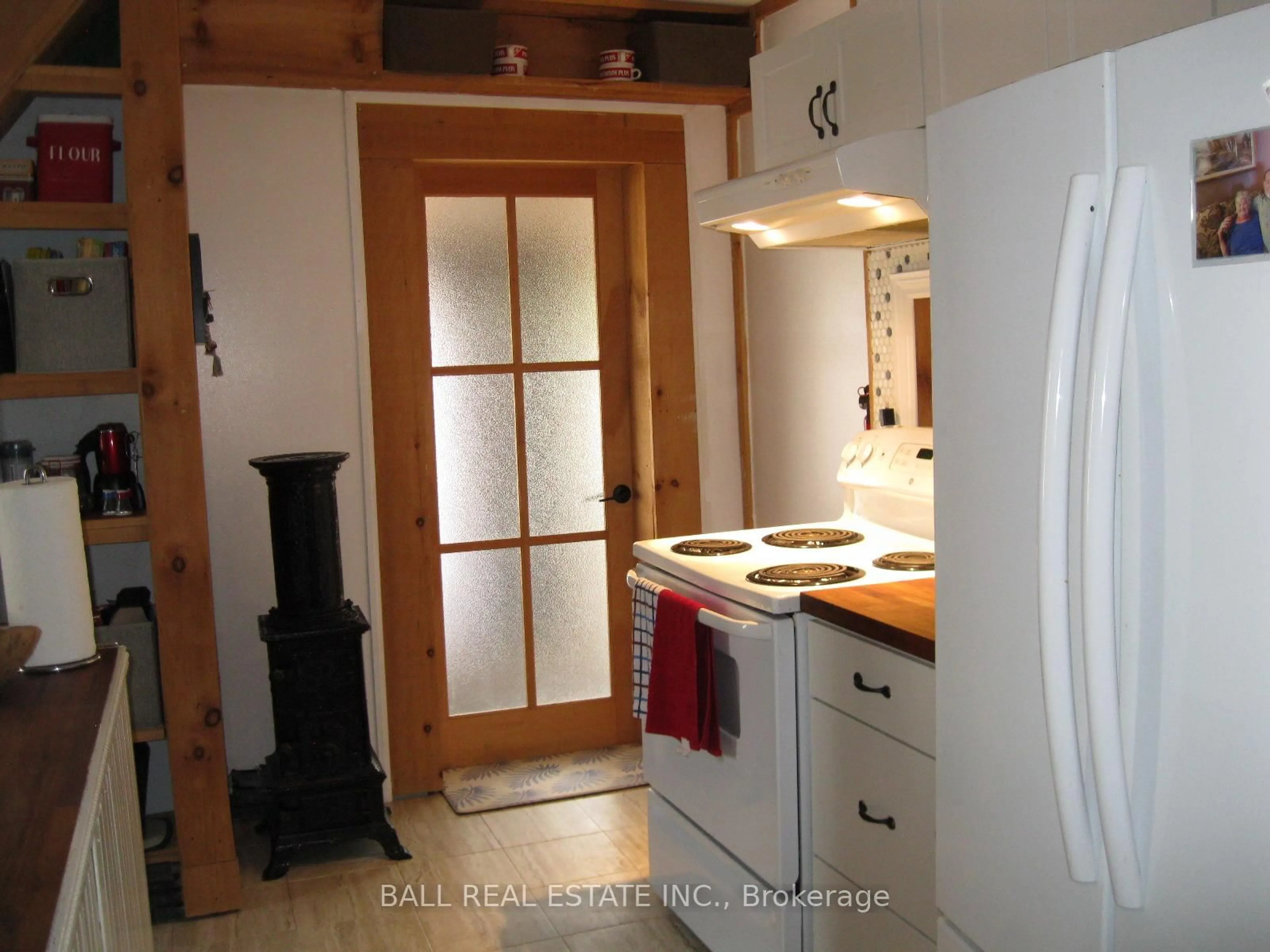Standard kitchen, unknown for 35 Clyde St, Trent Hills Ontario K0L 1Y0