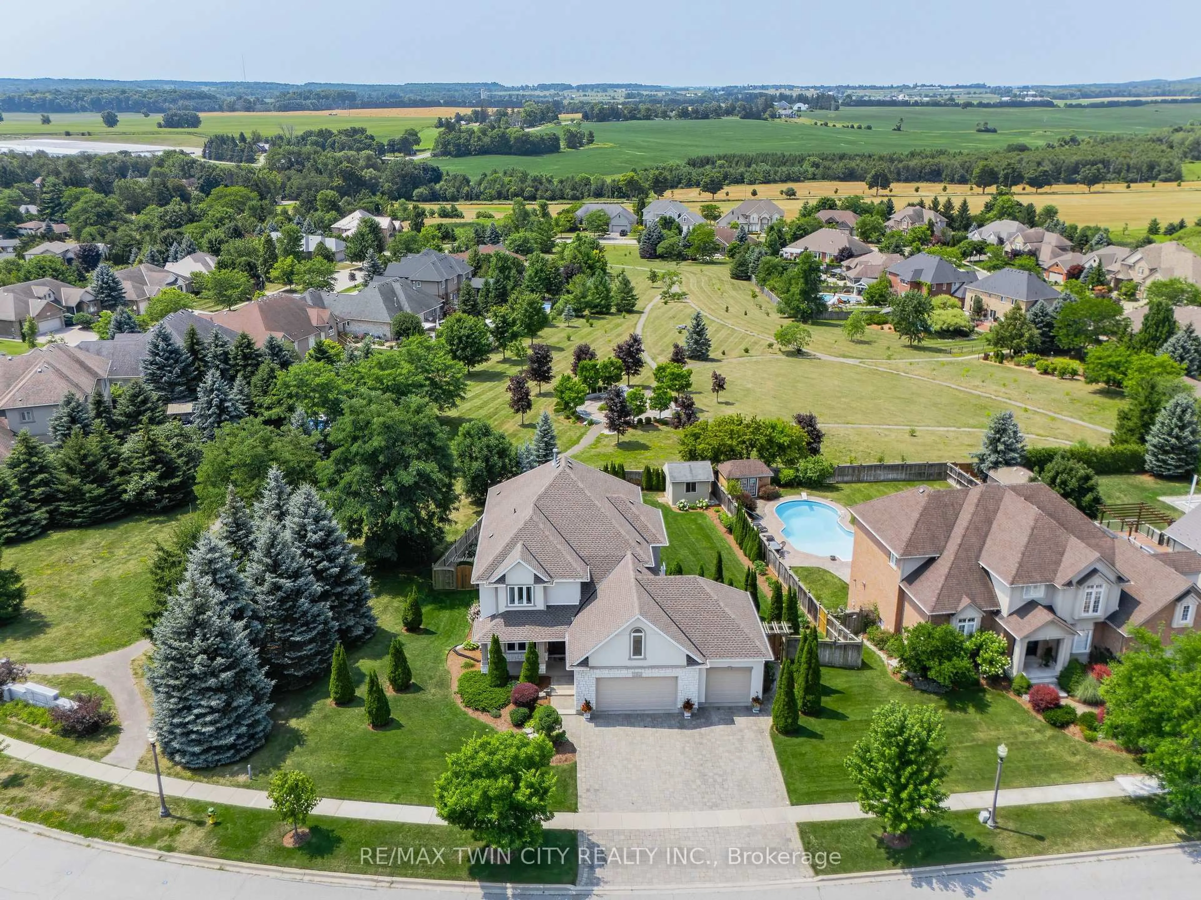 A pic from outside/outdoor area/front of a property/back of a property/a pic from drone, street for 11 Milne Dr, Wilmot Ontario N0B 2H0