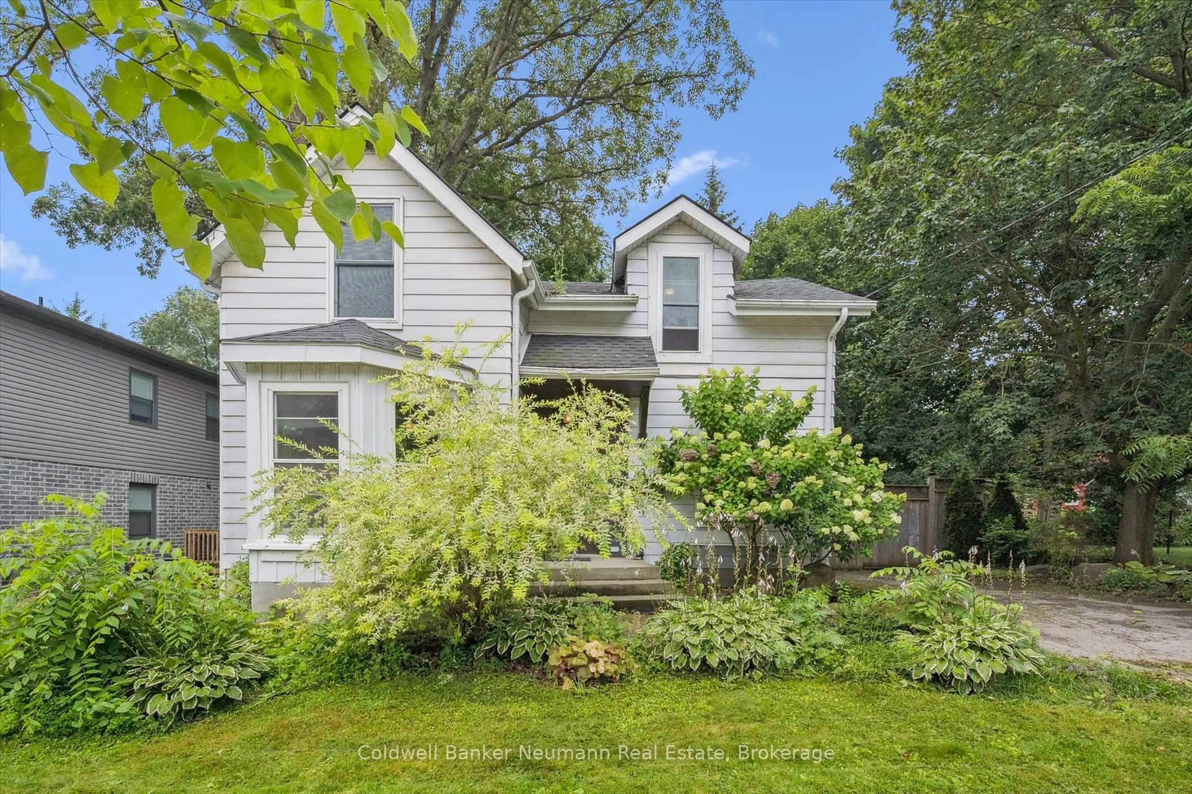 Unknown for 49 Dublin St, Guelph Ontario N1H 4M1