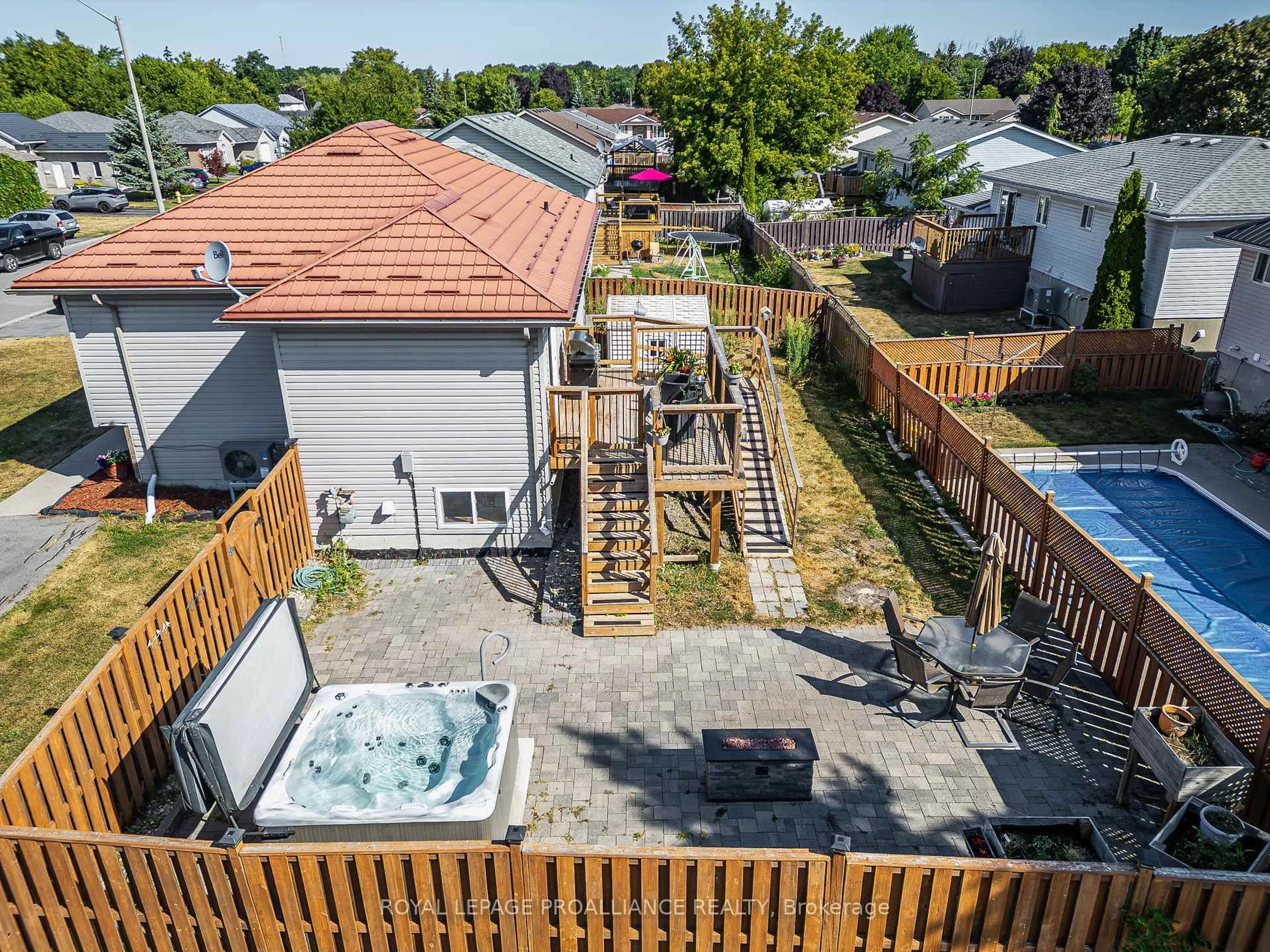 A pic from outside/outdoor area/front of a property/back of a property/a pic from drone, street for 11 Jason Cres, Quinte West Ontario K8V 6V1