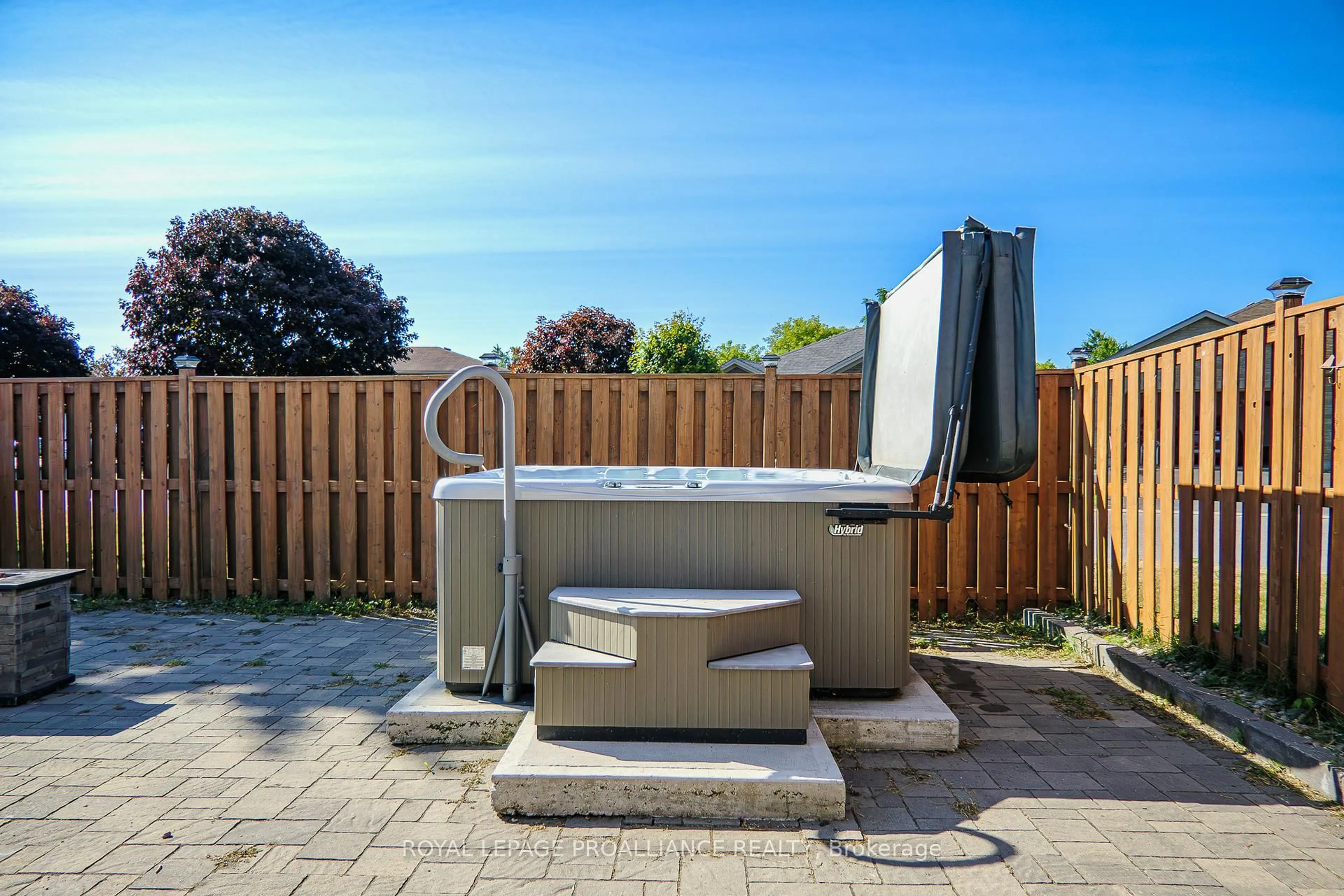 Patio, street for 11 Jason Cres, Quinte West Ontario K8V 6V1