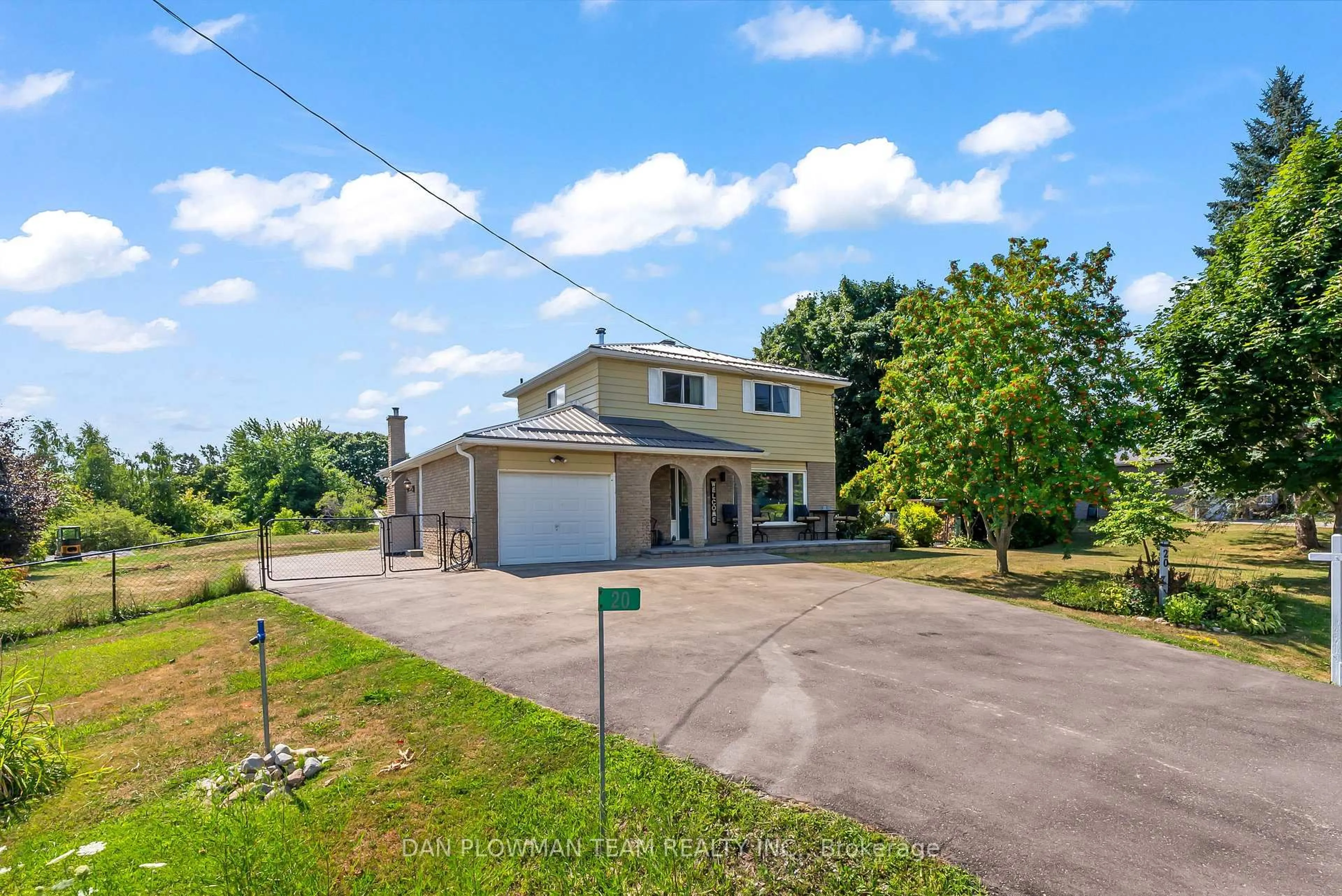 A pic from outside/outdoor area/front of a property/back of a property/a pic from drone, street for 20 Owl Crt, Kawartha Lakes Ontario K0M 2C0