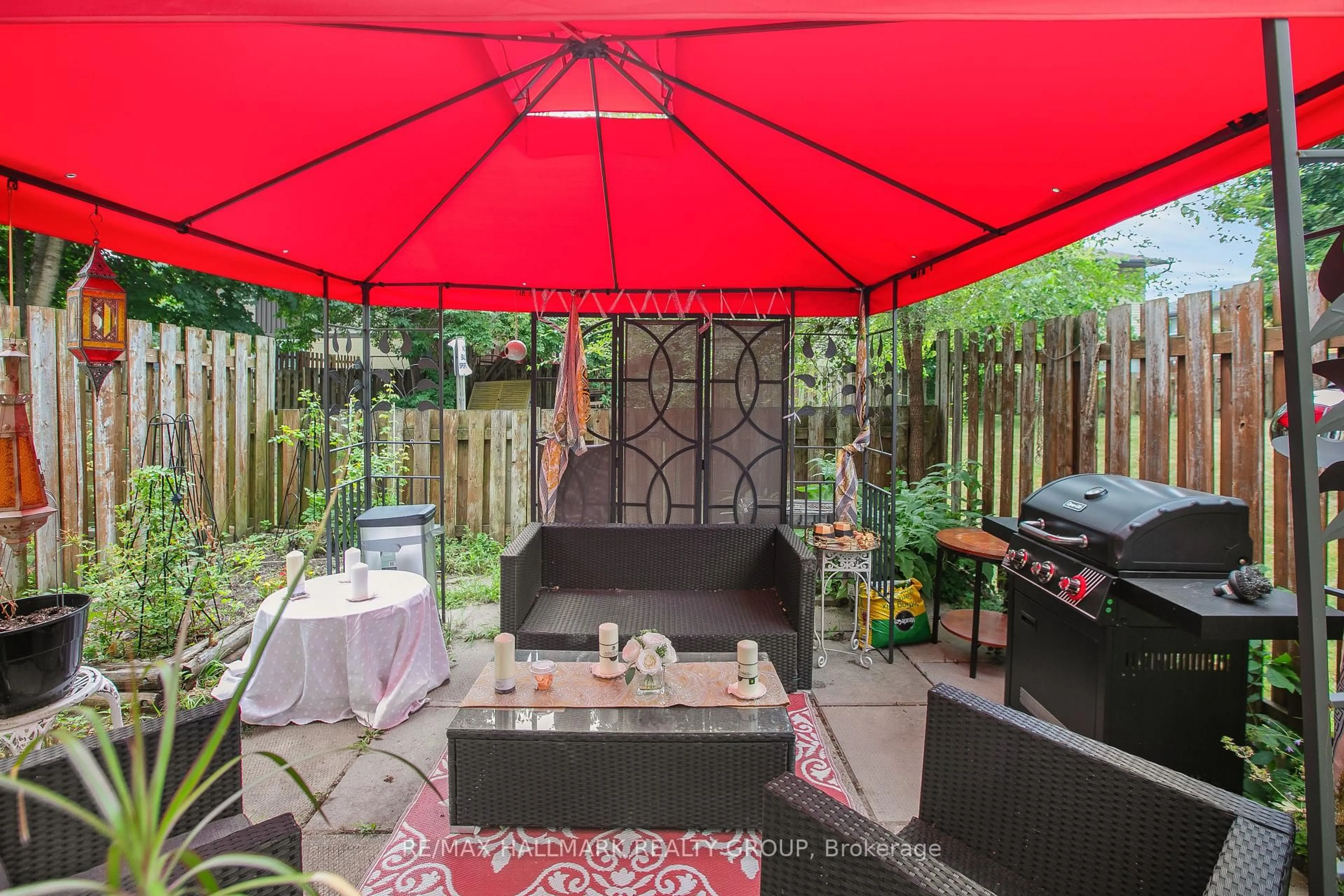 Patio, street for 2570 Southvale Cres #59, Ottawa Ontario K1B 5B6