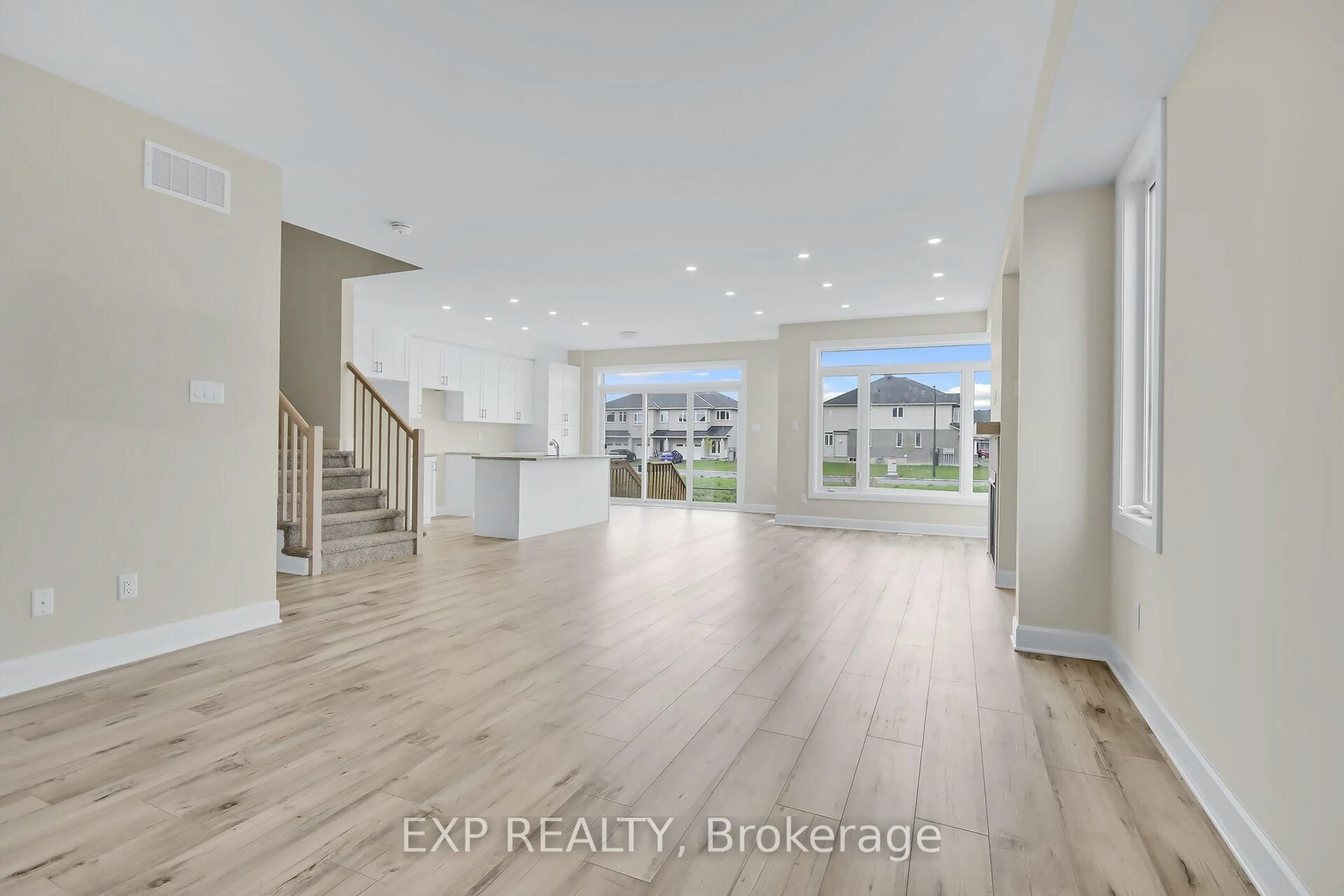 Indoor entryway for 23 REYNOLDS Ave, Carleton Place Ontario K7C 0W4