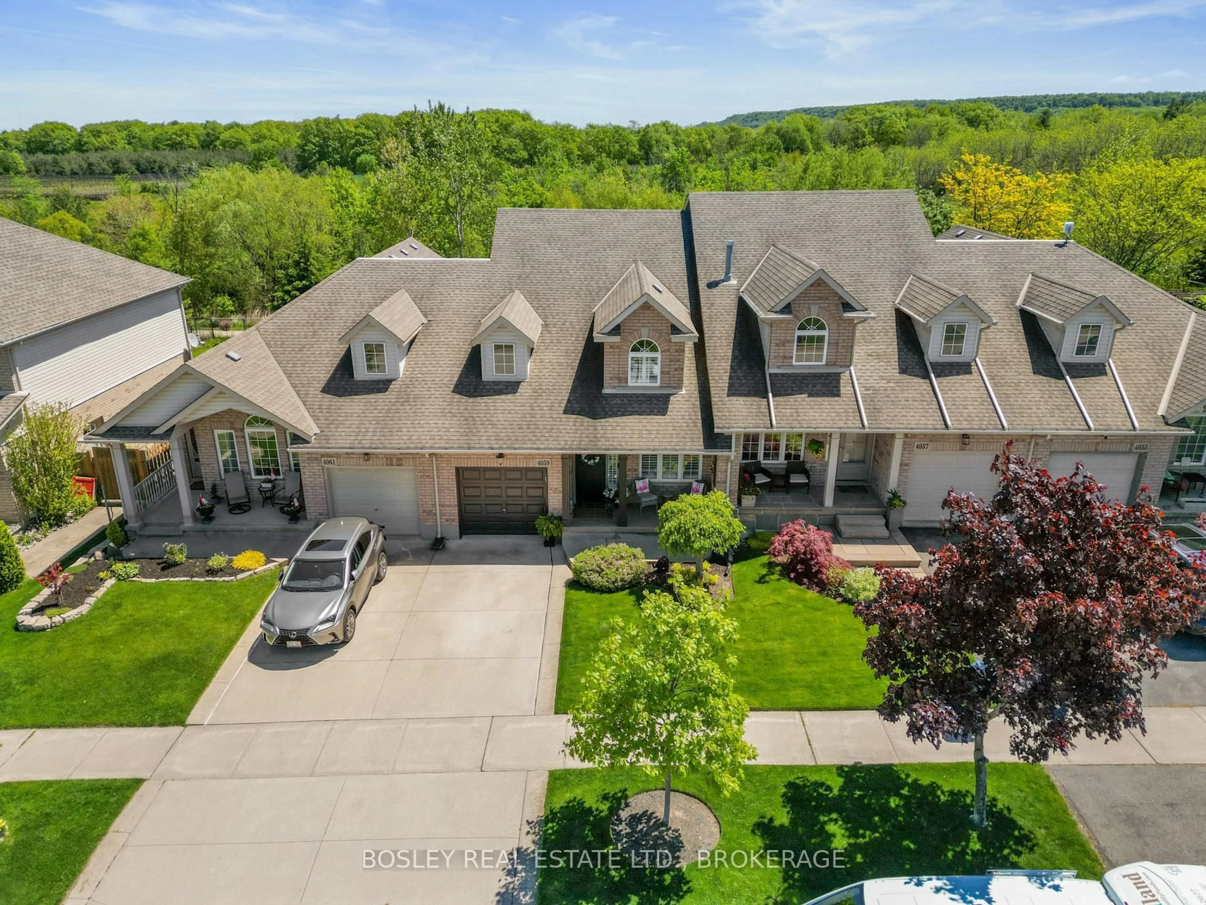 A pic from outside/outdoor area/front of a property/back of a property/a pic from drone, street for 4059 Ashby Dr, Lincoln Ontario L0R 1B9