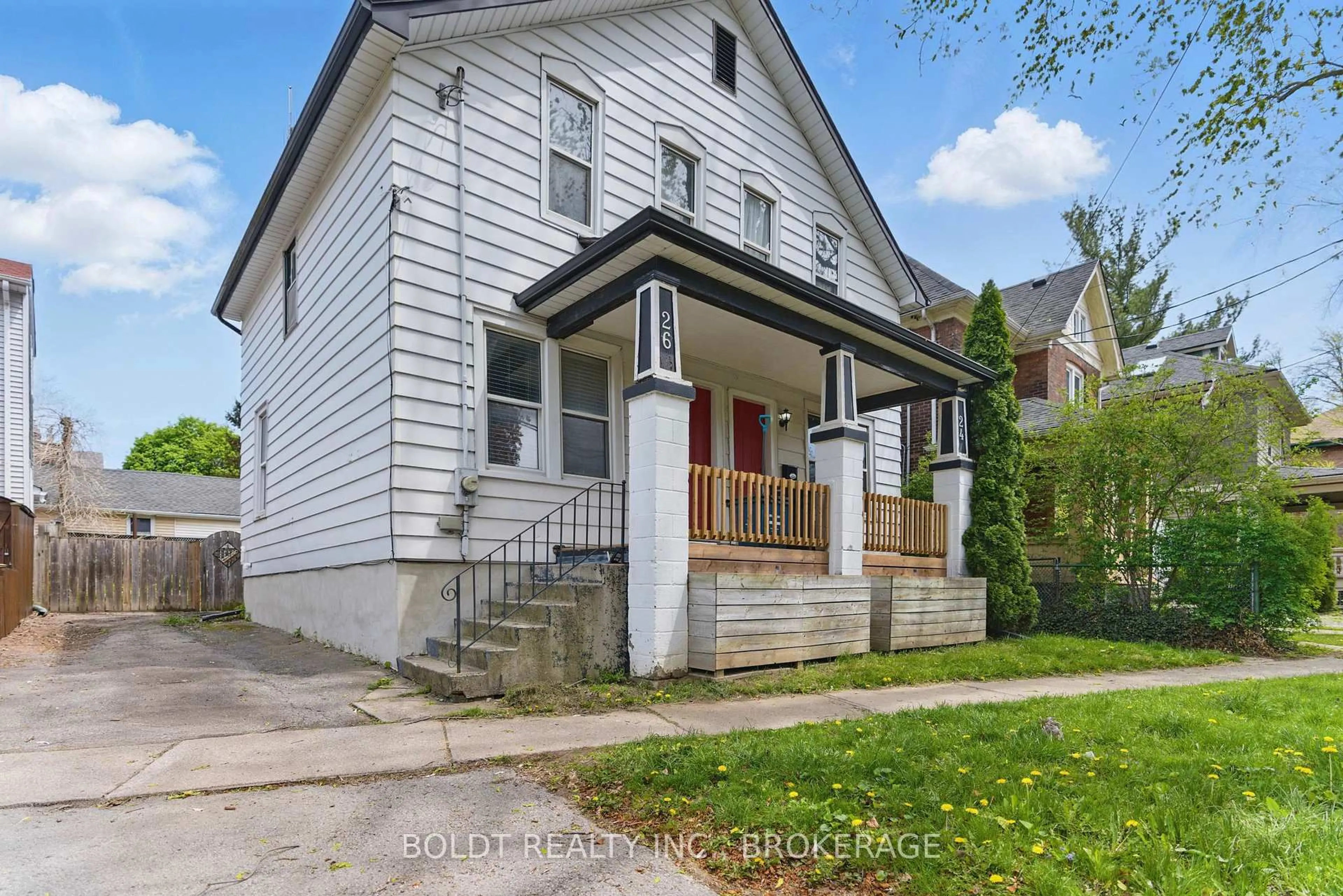 Unknown for 24-26 York St, St. Catharines Ontario L2R 6B9
