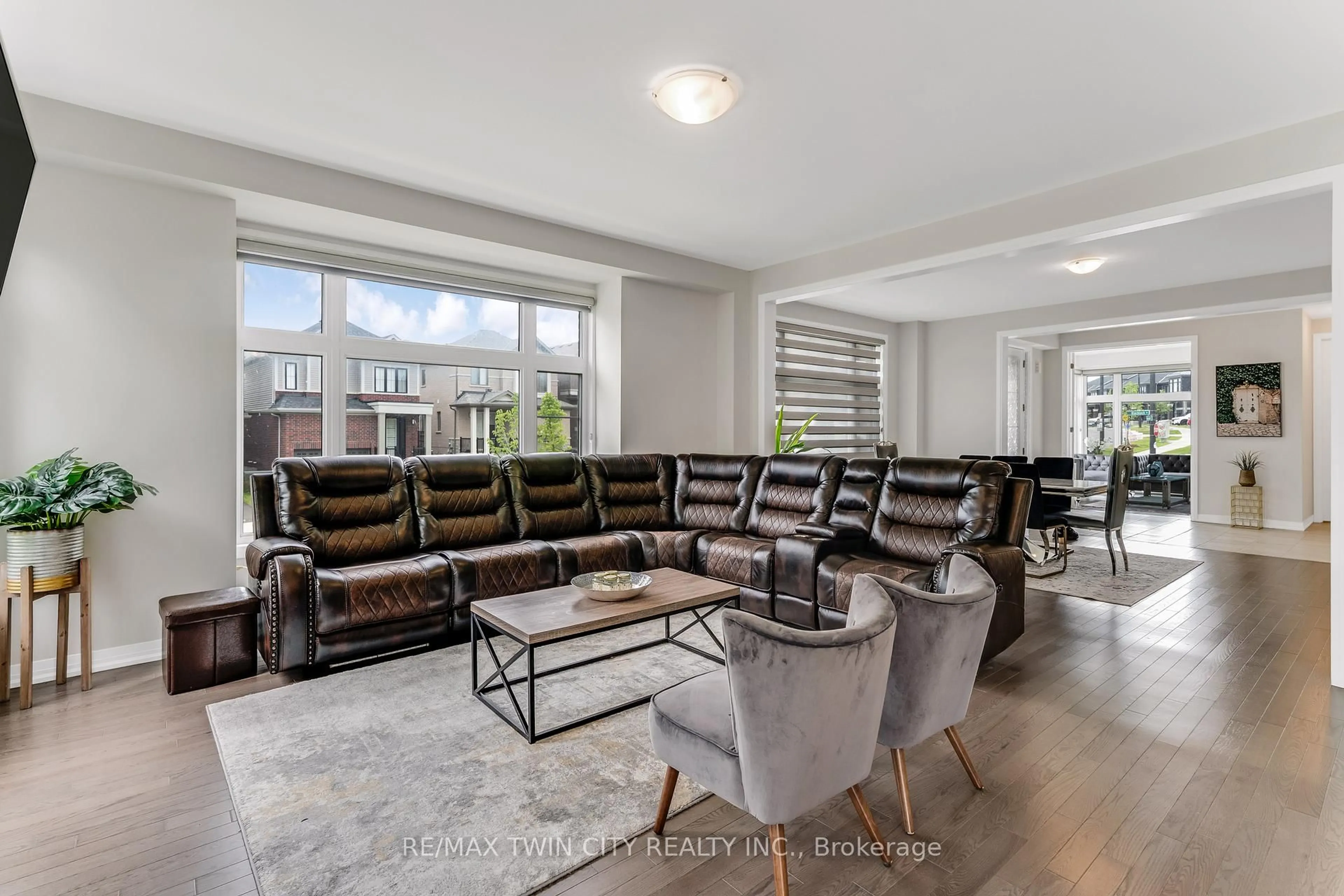 Living room with furniture, unknown for 172 Blacklock St, Cambridge Ontario N1S 0C6