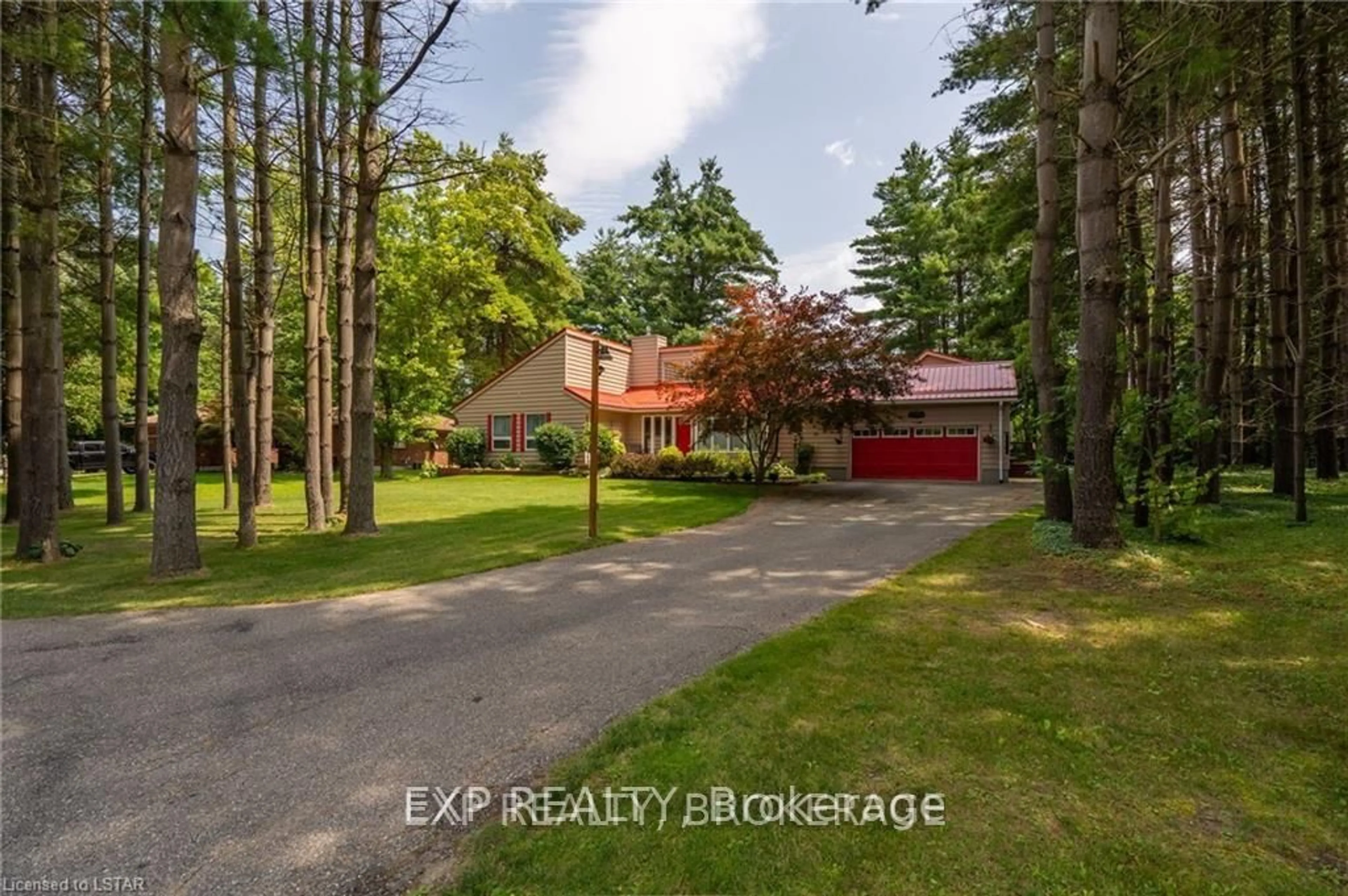 A pic from outside/outdoor area/front of a property/back of a property/a pic from drone, street for 9680 Plank Rd, Bayham Ontario N0J 1H0