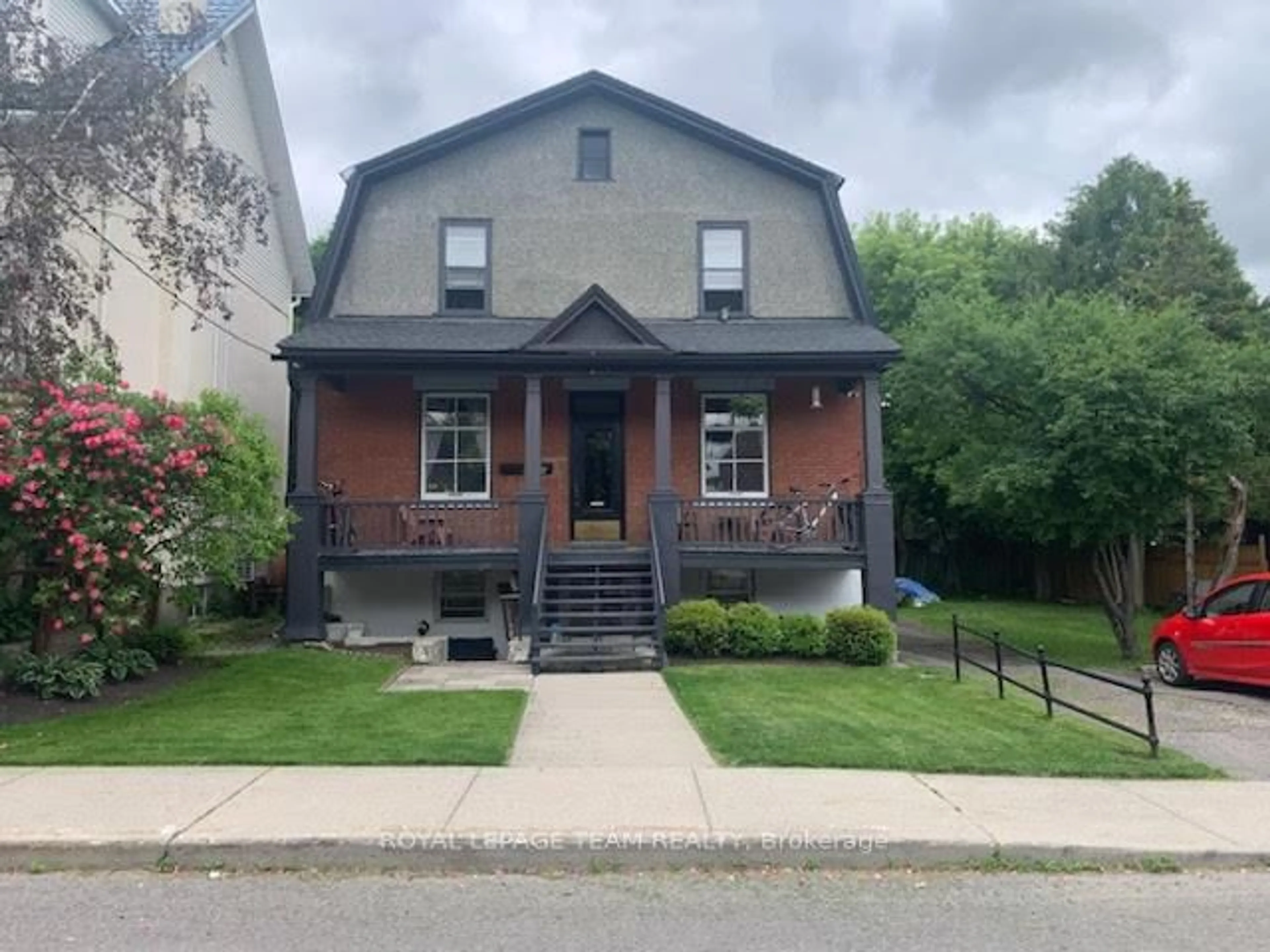 Unknown for 196 & 198 Ivy Cres, Ottawa Ontario K1M 1X8