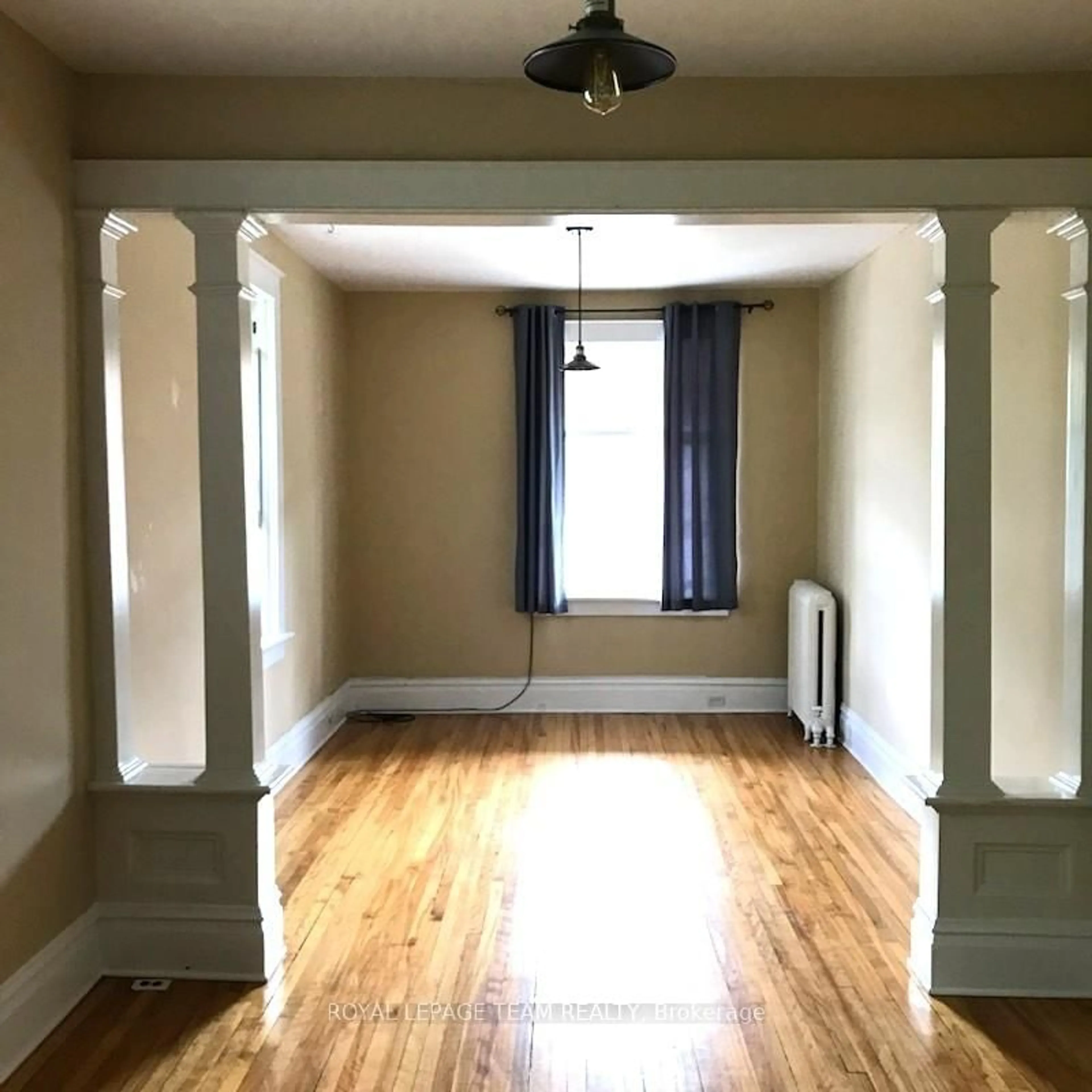 A pic of a room for 196 & 198 Ivy Cres, Ottawa Ontario K1M 1X8