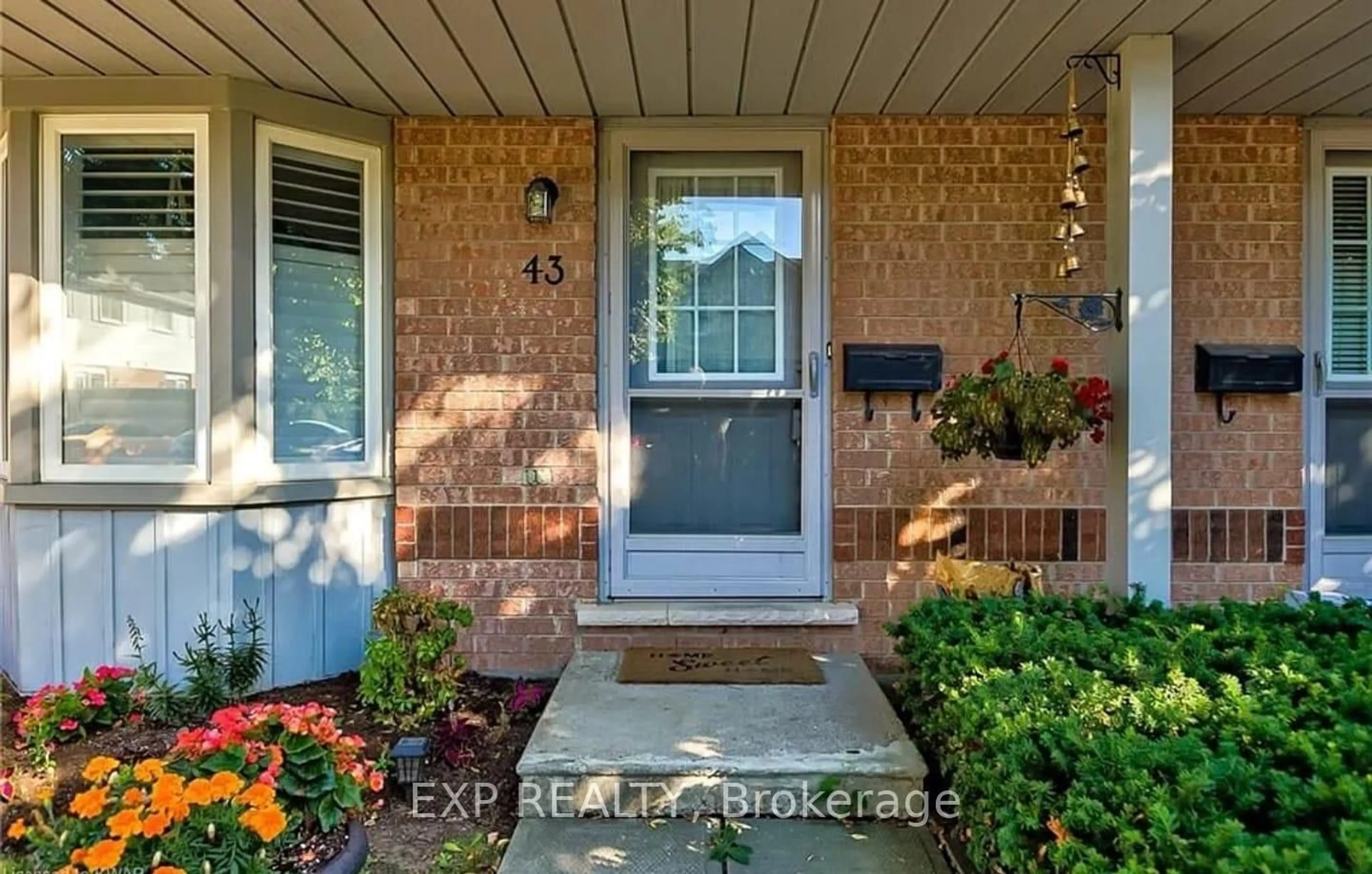 Indoor entryway for 180 Marksam Rd #43, Guelph Ontario N1H 8G5