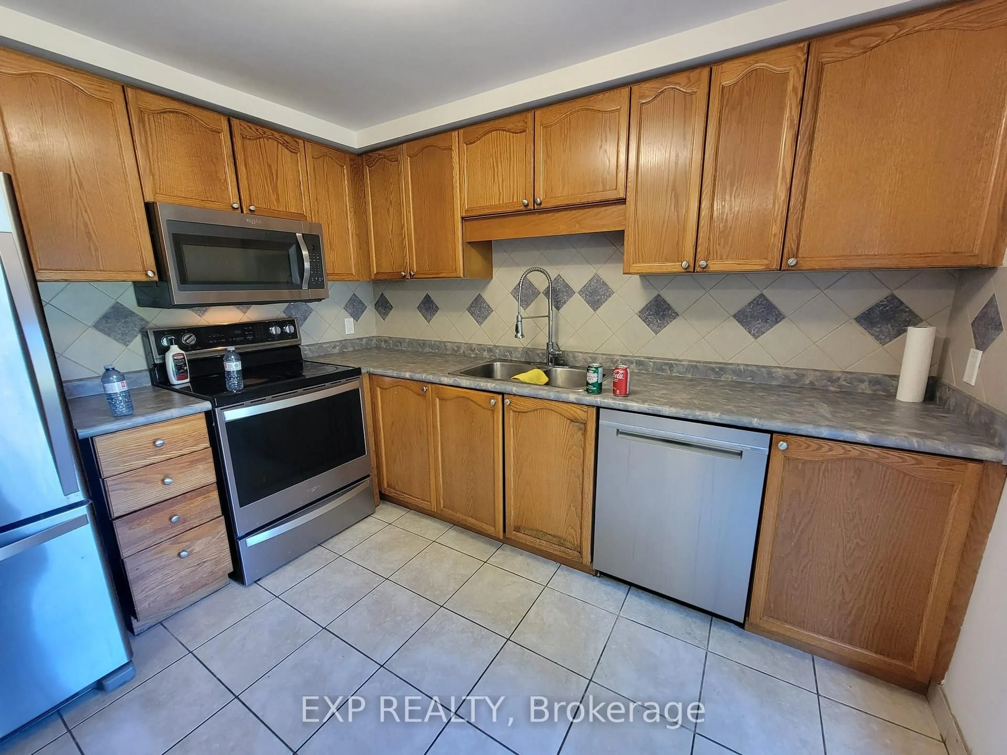 Standard kitchen, ceramic/tile floor for 180 Marksam Rd #43, Guelph Ontario N1H 8G5