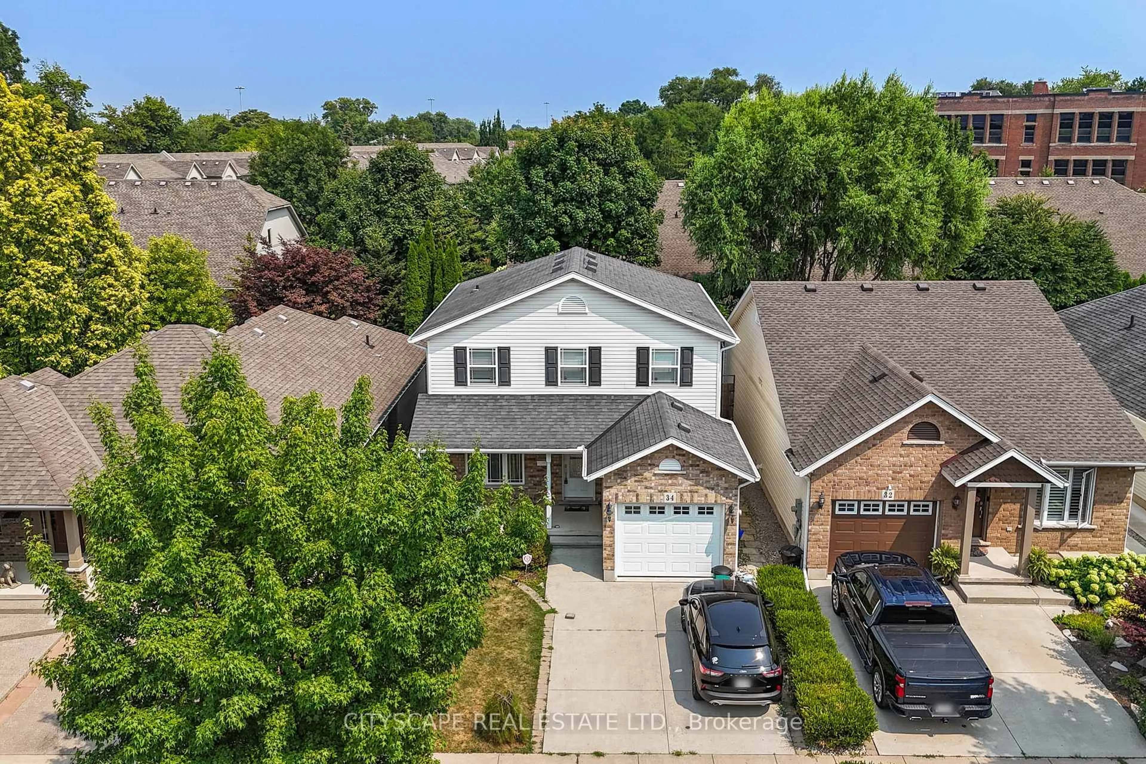 A pic from outside/outdoor area/front of a property/back of a property/a pic from drone, street for 34 Fitzgerald St, St. Catharines Ontario L2R 0A4