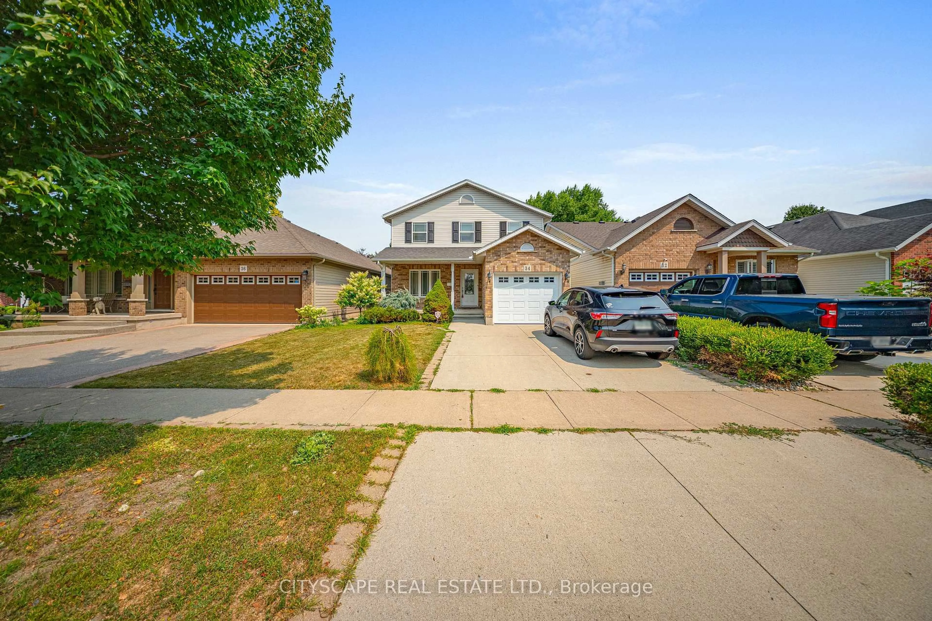 A pic from outside/outdoor area/front of a property/back of a property/a pic from drone, street for 34 Fitzgerald St, St. Catharines Ontario L2R 0A4